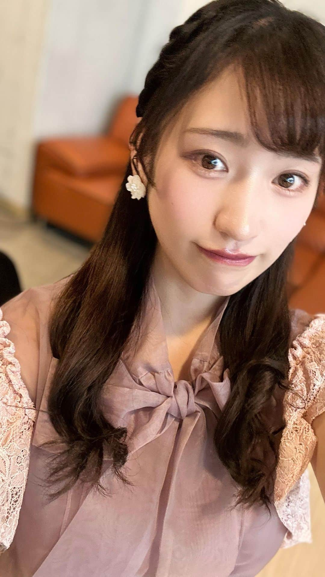 内田ゆめのインスタグラム：「お知らせだよ💁  4月9日 新宿アルタキースタジオ 11時35分～  4月22日EDOCCO祭り  出演します！！🍀  会いに来てくれる？？？♡  #野球  #プロ野球  #baseball  #  #日本シリーズ  #読売巨人軍  #サンマリンスタジアム宮崎 スタジアム宮崎 #野球女子  #野球観戦  #野球応援  #オリックス  #オリックスバファローズ  #wbc  #野球ガール  #ビール好きと繋がりたい #beergirl #beergirls  #開幕戦  #ポートレート  #ポートレート撮影  #ビール売り子  #売り子  #東京ドーム　#tokyodome」