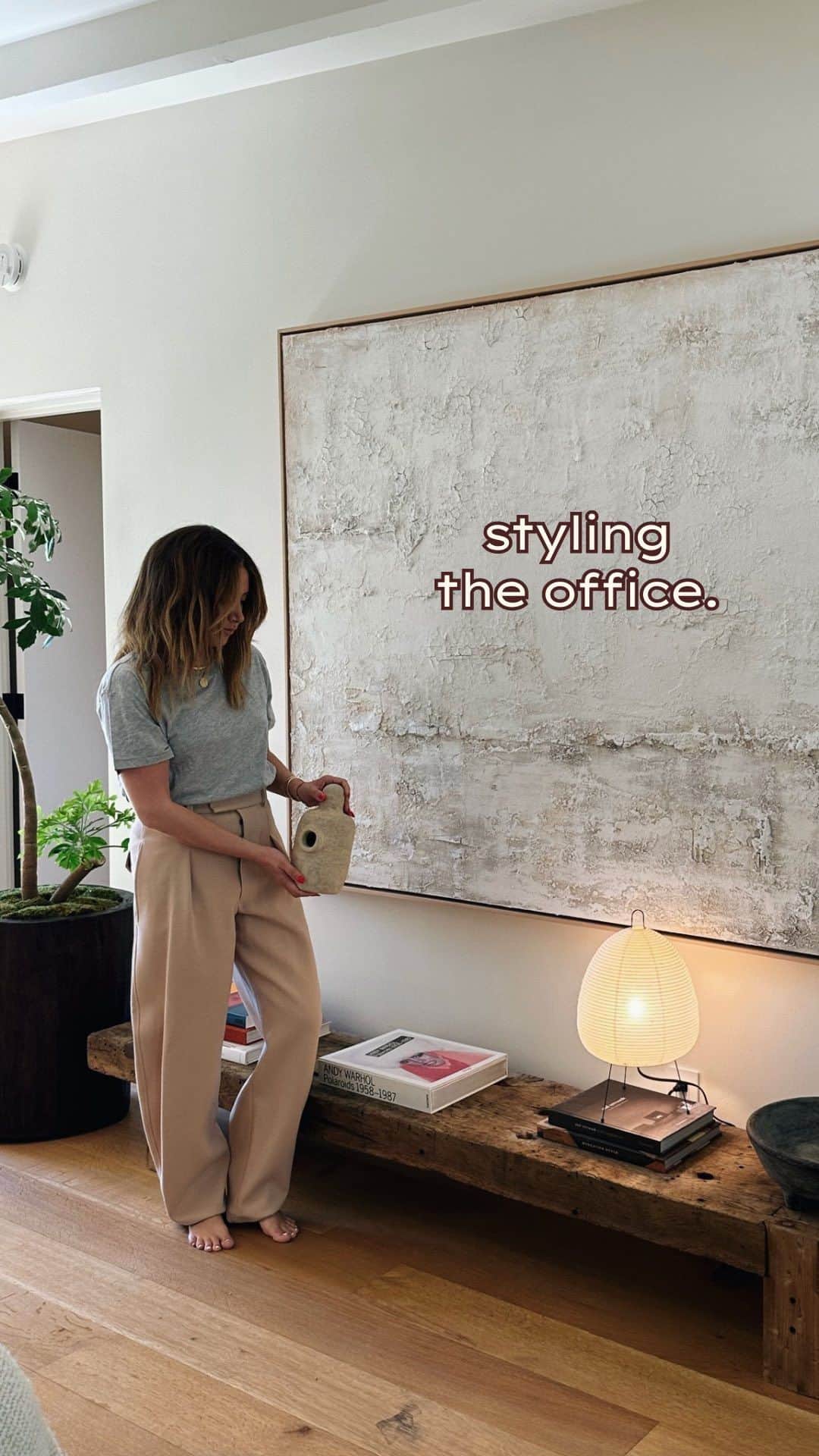 アシュレイ・ティスデイルのインスタグラム：「Putting the finishing touches on the @frenshe office. 🤎 The energy in here is so calming and inspiring!」