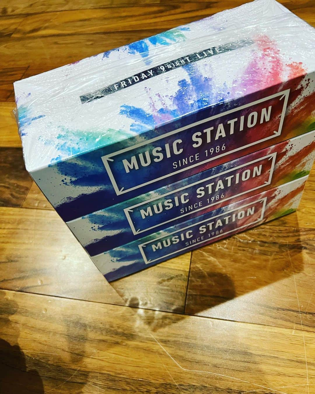 今井寿さんのインスタグラム写真 - (今井寿Instagram)「#♪ #📺 #MUSICSTATION #Mステ  #50年ぶりのMステティッシュ  #櫻井敦司 #ヤガミトール #樋口豊 #星野英彦 #今井寿 #imaihisashi #guitar #bucktick #bt #peace #✌🏻 #🌈🌈🌈🌈🌈🌈🌈」4月8日 1時07分 - bucktick_imai