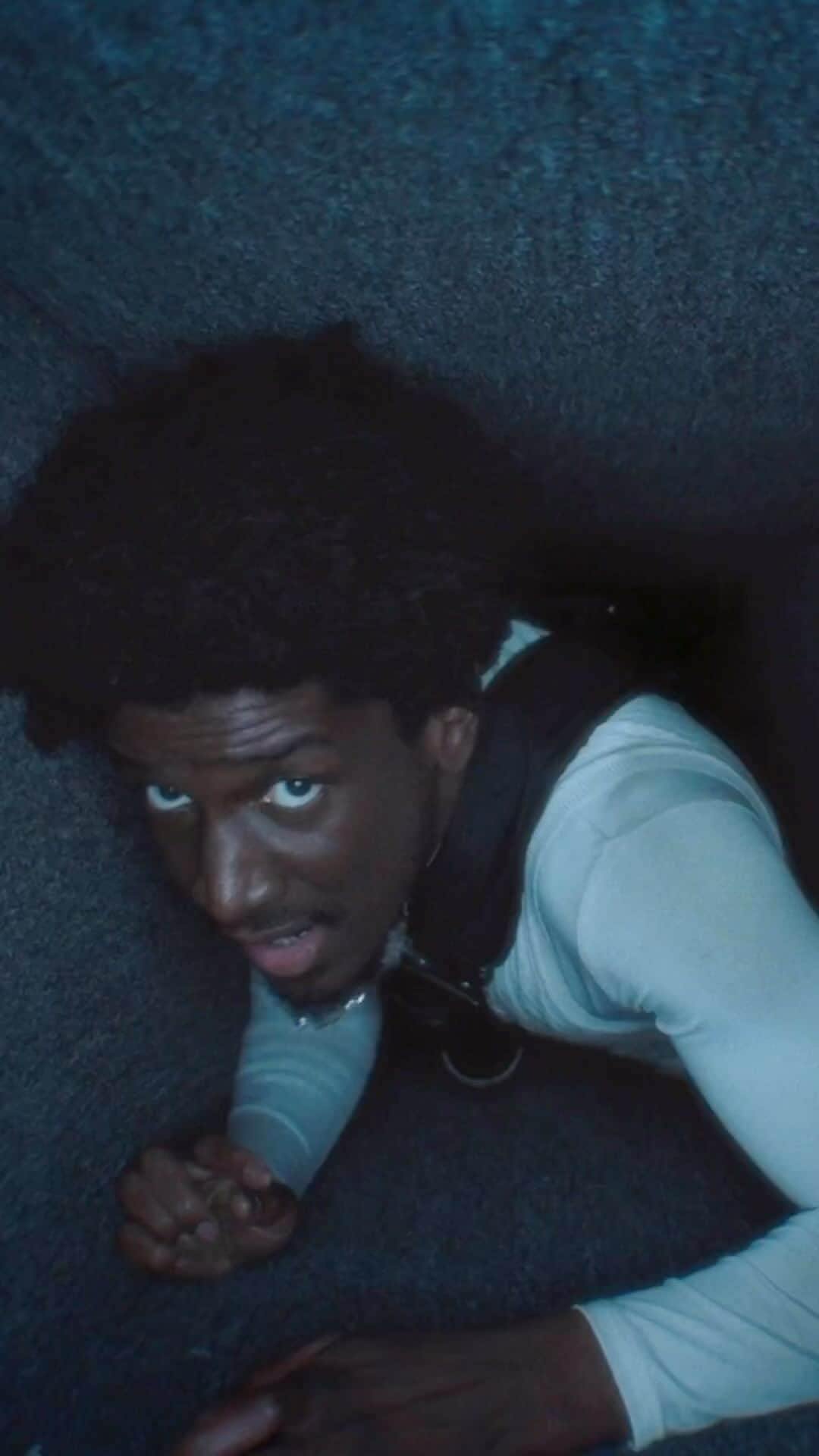 Vevoのインスタグラム：「After including it in both seasons of ‘Euphoria,’ @Labrinth officially releases ‘I Never Felt So Alone’ with a haunting visual and assist from none other than @BillieEilish. Watch now.  ⠀⠀⠀⠀⠀⠀⠀⠀⠀ ▶️ [Link in bio]」