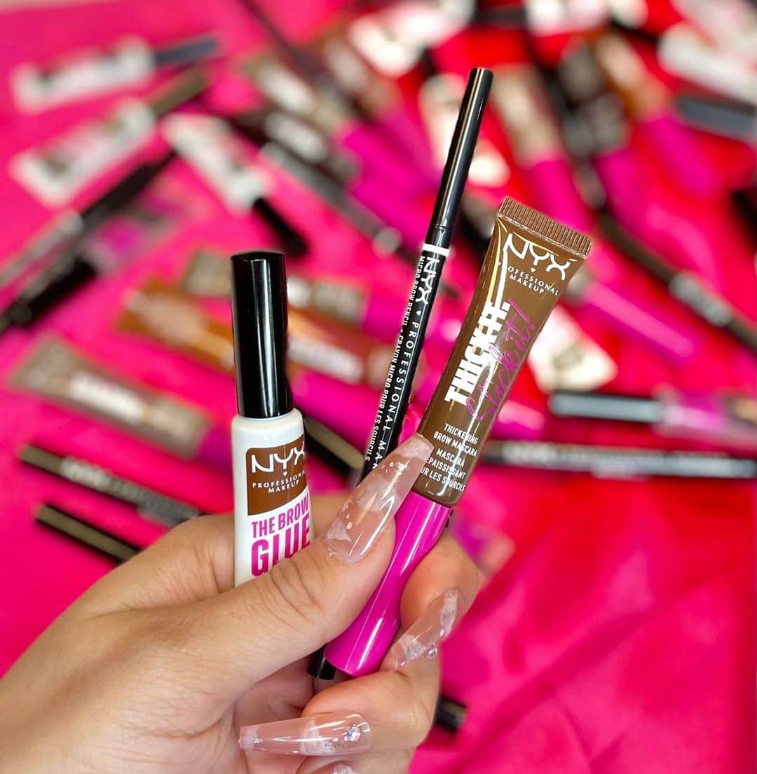 NYX Cosmeticsさんのインスタグラム写真 - (NYX CosmeticsInstagram)「#GIVEAWAY ALERT 🚨We're giving one lucky bestie the best brows EVER 💖 ft. our faves - Micro Brow, Thick It Stick It, and The Brow Glue Tint   Here’s how to enter: ✨FOLLOW @nyxcosmetics ✨LIKE this post ✨TAG 2 besties in the comments! ✨BONUS: Reply 👀 on our recent posts  US Only. No purchase necessary. You must be 16+ and a legal resident. Starts at 11:00 AM PT on 4/7 and ends at 11:00 AM PT on 4/9. Odds of winning depend on the total number of entries received.」4月8日 3時00分 - nyxcosmetics