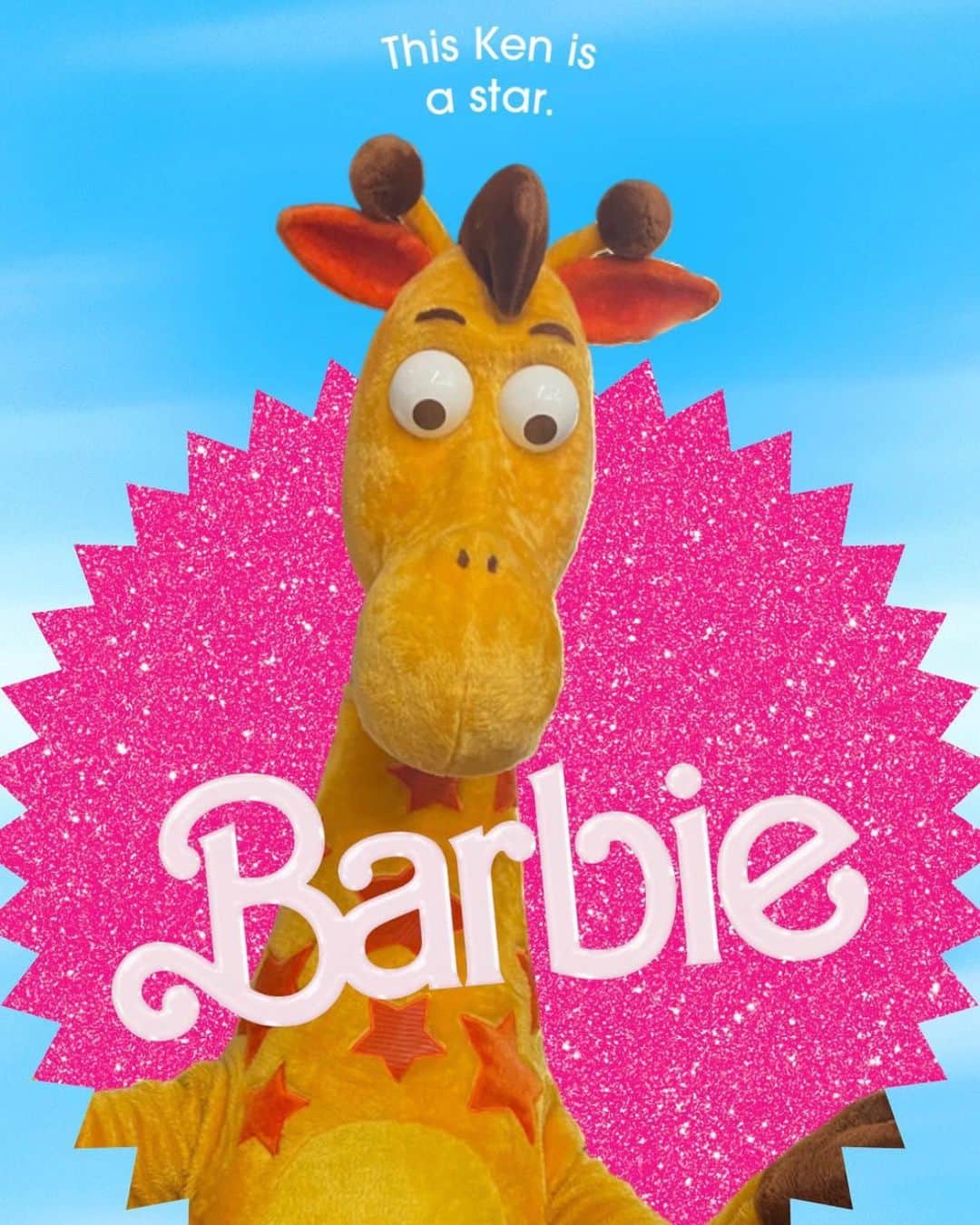 Macy'sのインスタグラム：「Geoffrey’s ready for a trip to #BarbieLand! Have you started the countdown to @barbiethemovie yet? July 21st can not come soon enough. 💗✨ Visit your closest #ToysRUsAtMacys to shop @barbie!」
