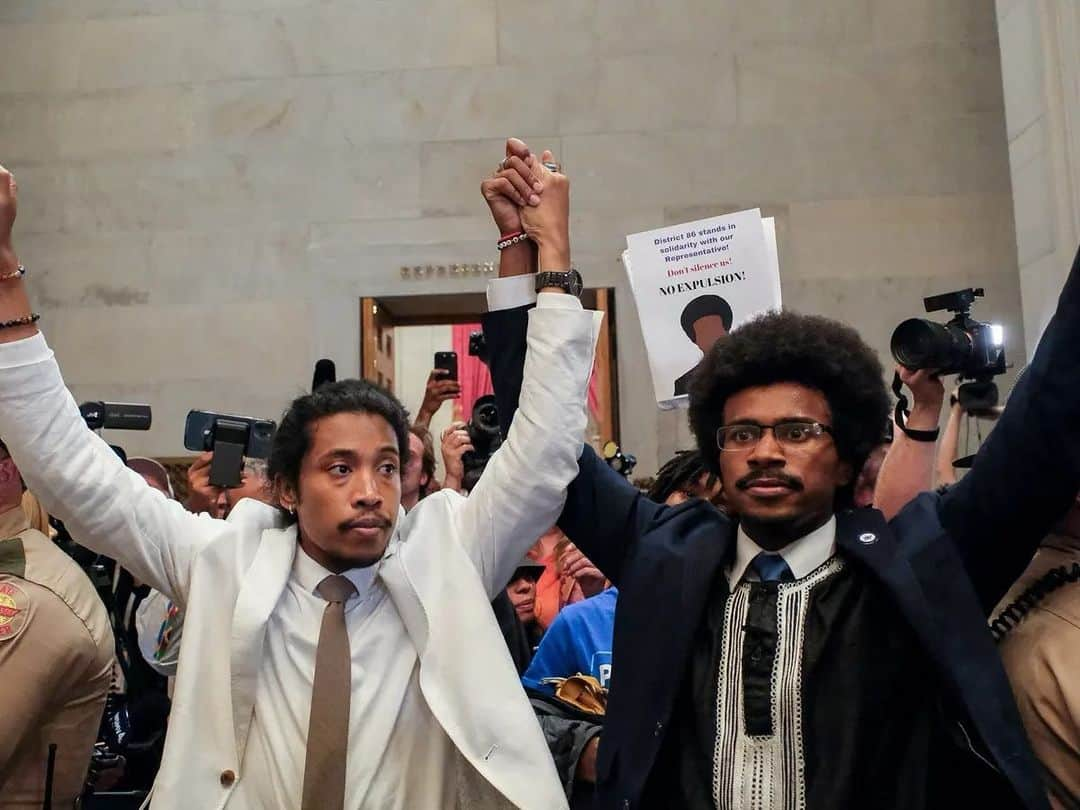 タイラー・ペリーさんのインスタグラム写真 - (タイラー・ペリーInstagram)「Ladies and gentlemen let’s thank the good people of Tennessee for introducing the world to the FUTURE!  I couldn’t be more proud of both of you! I see a presidential run in both your futures!  Fight on young princes! #JustinJones #JustinPearson」4月8日 4時06分 - tylerperry