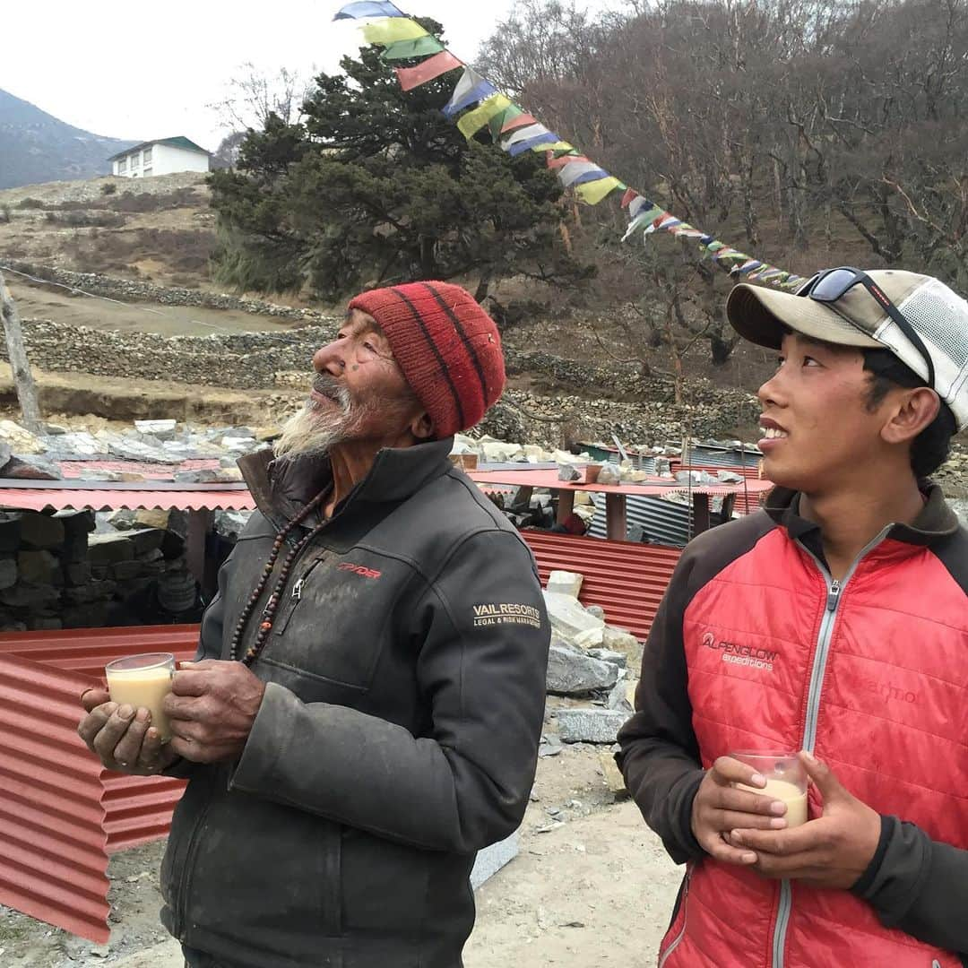 コンラッド・アンカーさんのインスタグラム写真 - (コンラッド・アンカーInstagram)「"In Buddhism, the 49th day after a person's passing is a significant moment. This day is believed to mark the end of the intermediate state between death and rebirth, known as the bardo. On the 49th day, the deceased's karma is said to be determined, and their next rebirth is chosen. It is a time to honor the deceased, to offer support and guidance, and to cultivate positive merit for oneself and others." ~Tengboche Monastery   Karma Tshering Sherpa (1930- 2023) of Phortse was the oldest man in the village. In  he climbed with Ed Hilary on the 1954 Makalu Expedition and his son Lakpha climbed Everest in 1983.  His grandson @pemba_sharwa summited in 2012. He loved climbing and rejoiced each of the 18 years he took part of the @khumbuclimbingcenter   Karma's dedication was reflected by donating half of the land for the building. During the process he would herd the yaks by the mason's kitchen for tea and pass along stories for all.  As Karma's soul takes flight may we be lifted by his optimism and happiness.   #phortse #sherpa #nepal #bardo」4月8日 14時46分 - conrad_anker