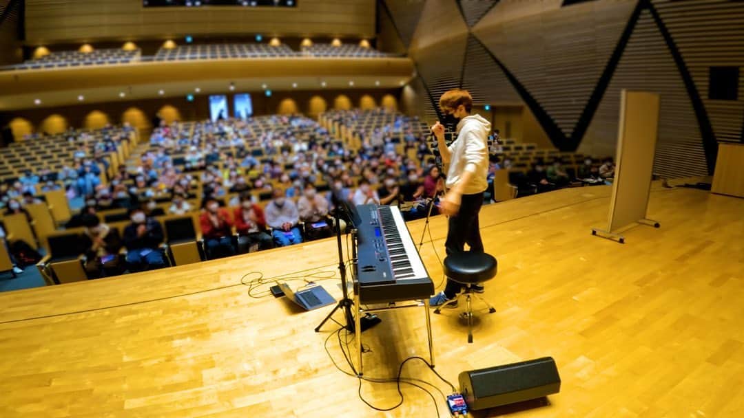 よみぃのインスタグラム：「東京理科大学祭で屋台店員のバイト＆ピアノ弾いてきました」