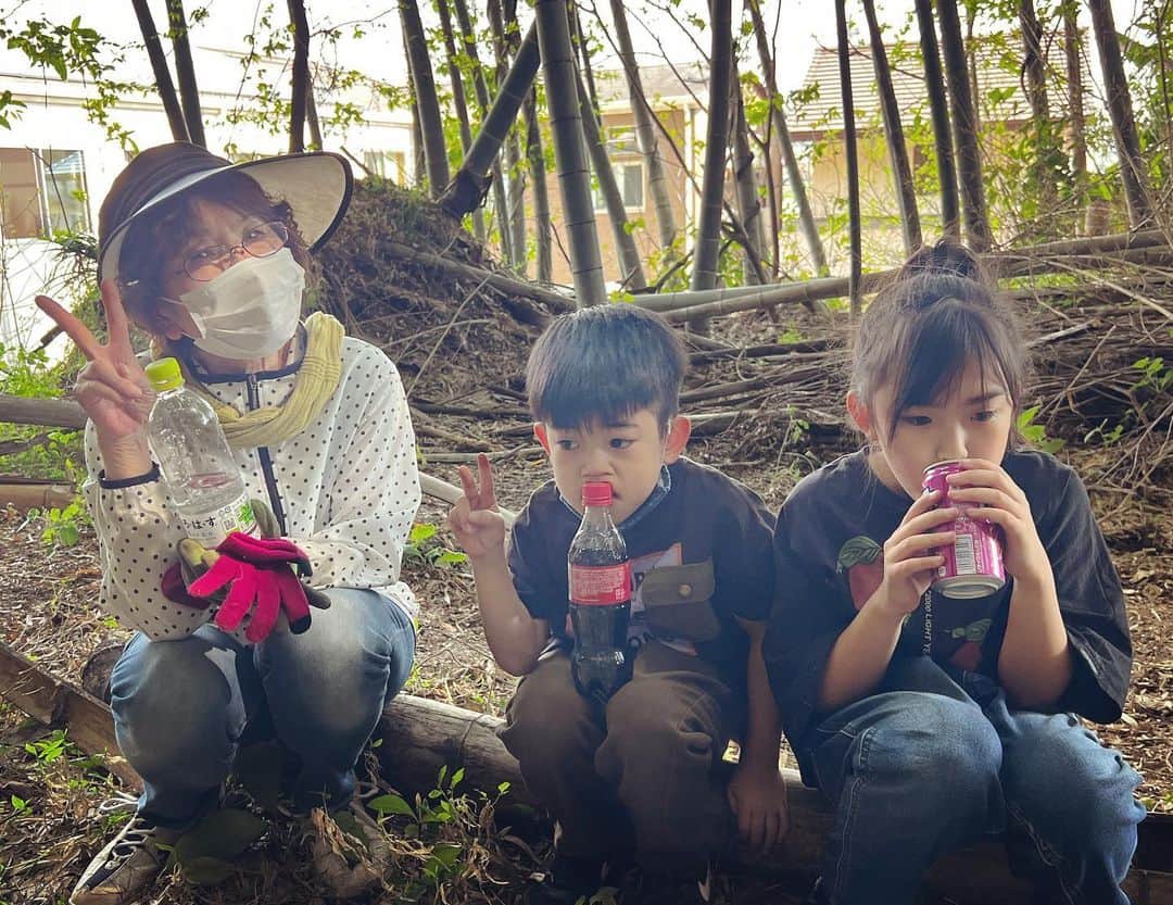 のインスタグラム：「春休みの思い出④ 実家でたけのこほり #かんあきチャンネル」