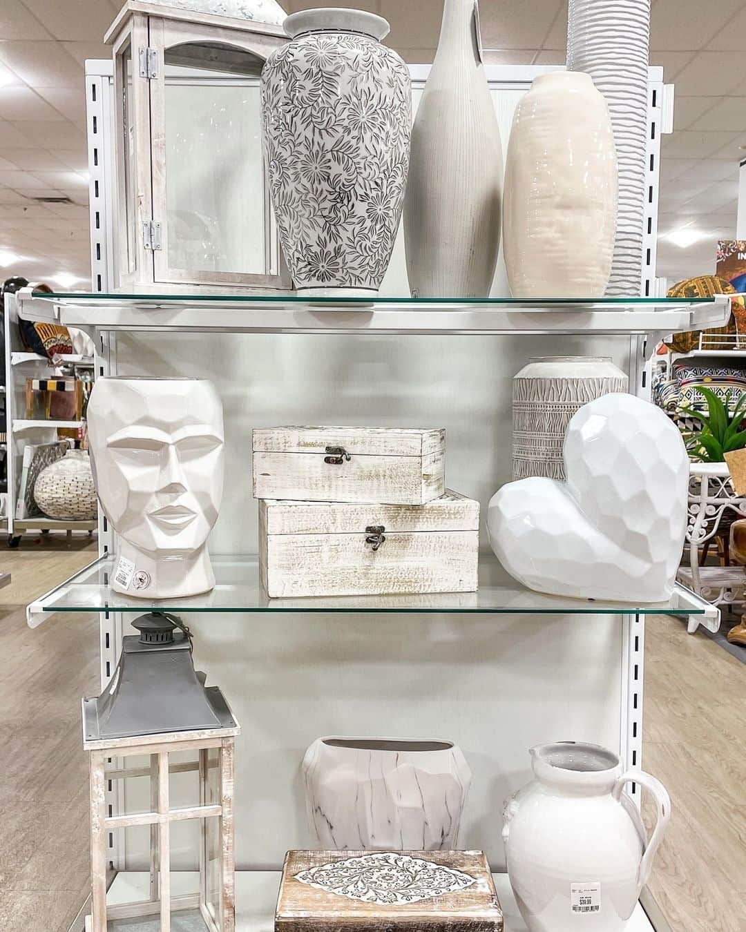 HomeGoodsさんのインスタグラム写真 - (HomeGoodsInstagram)「Neutrals that ✨ elevate ✨ for less.   Link in bio to shop!」4月8日 7時30分 - homegoods