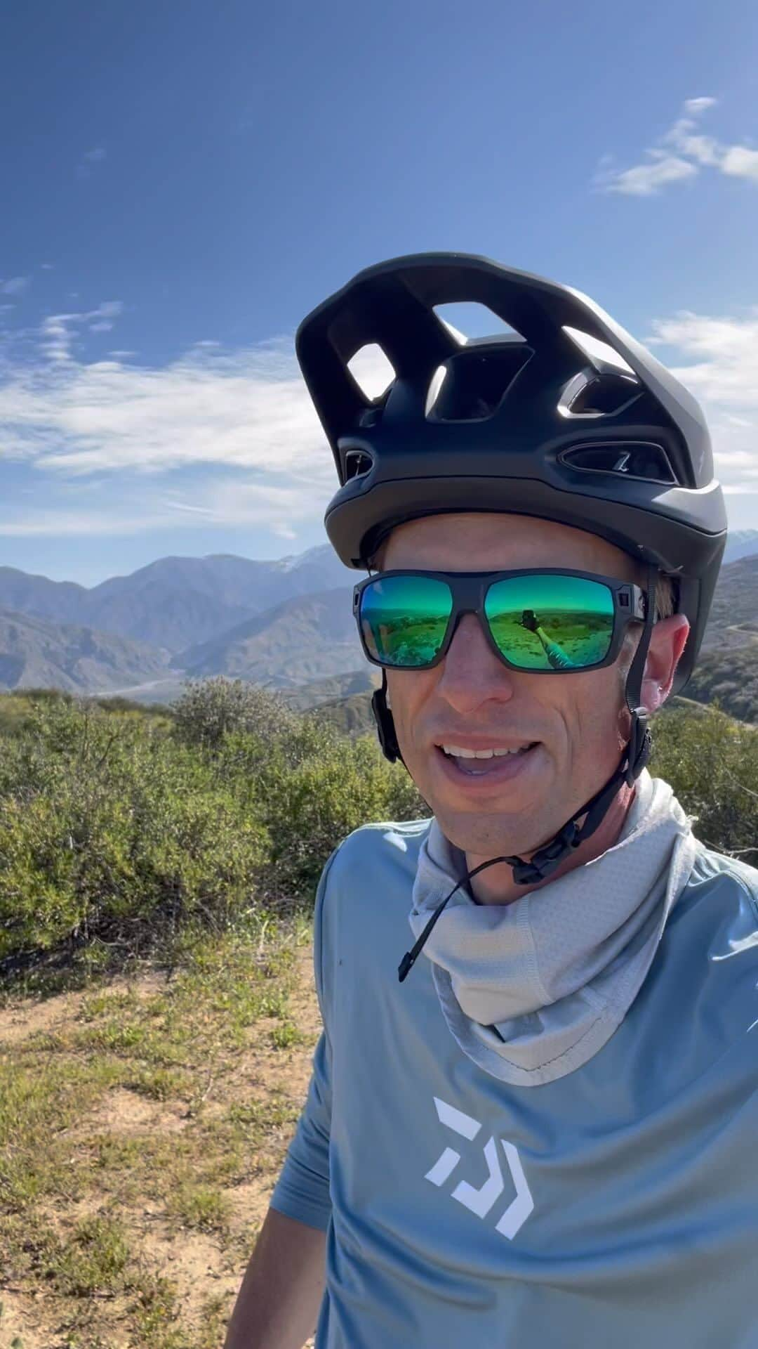 Brent Ehrlerのインスタグラム：「Home and back on the bike! ⛰️ 🚴」