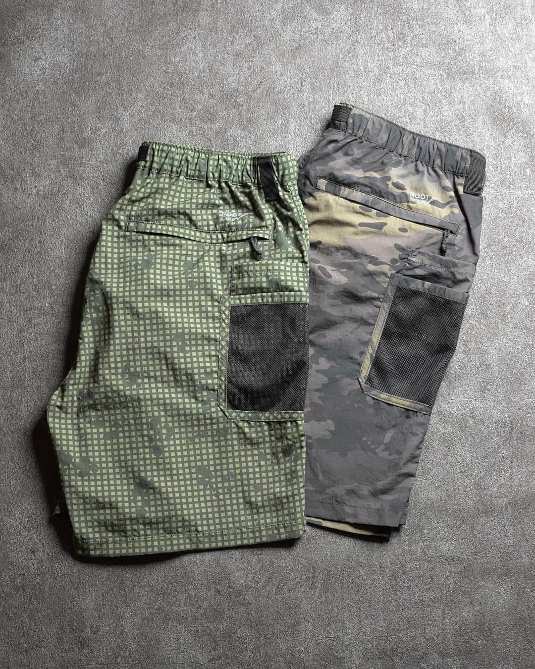 のインスタグラム：「. ROOT CO. PLAY AMPHIBIA Waterside Shorts MultiCam Black/Night Camo  新柄の「マルチカムブラック」「ナイトカモ」の販売を開始いたしました。 https://root-co.net/news-20230407/  吸汗速乾・耐塩素・紫外線遮蔽加工を施したROOT CO.独自加工のファブリック”AMPHIBIA(アンフィビア)”を採用した水陸両用のアウトドアショーツ。 便利なカラビナループと8つのポケットを備え、パッカブル仕様なのでコンパクトに持ち運びすることも可能です。 昨年リリースした柄も再入荷しておりますので、是非ご確認下さい。  ■ROOT CO. PLAY AMPHIBIA Waterside Shorts（Camouflage Type） 販売価格：7,920円（税込） URL：https://root-co.net/play/item/paws-441/  #root_co #rootco #amphibiawatersideshorts #multicamblack #nightcamouflage」