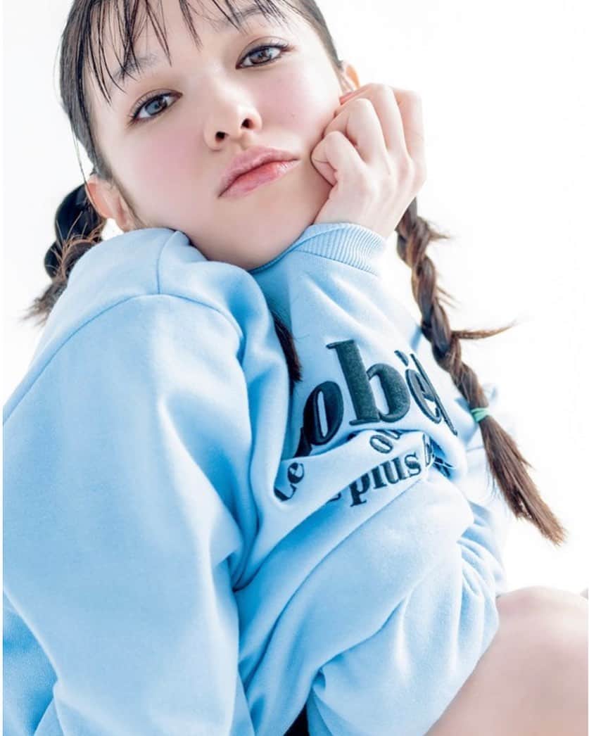 のインスタグラム：「@ar_magazine 4月号🍬  @yurihanamori  @sayoko_yoshizaki  @hitomi_imamura  @editor.miwako.shiota」