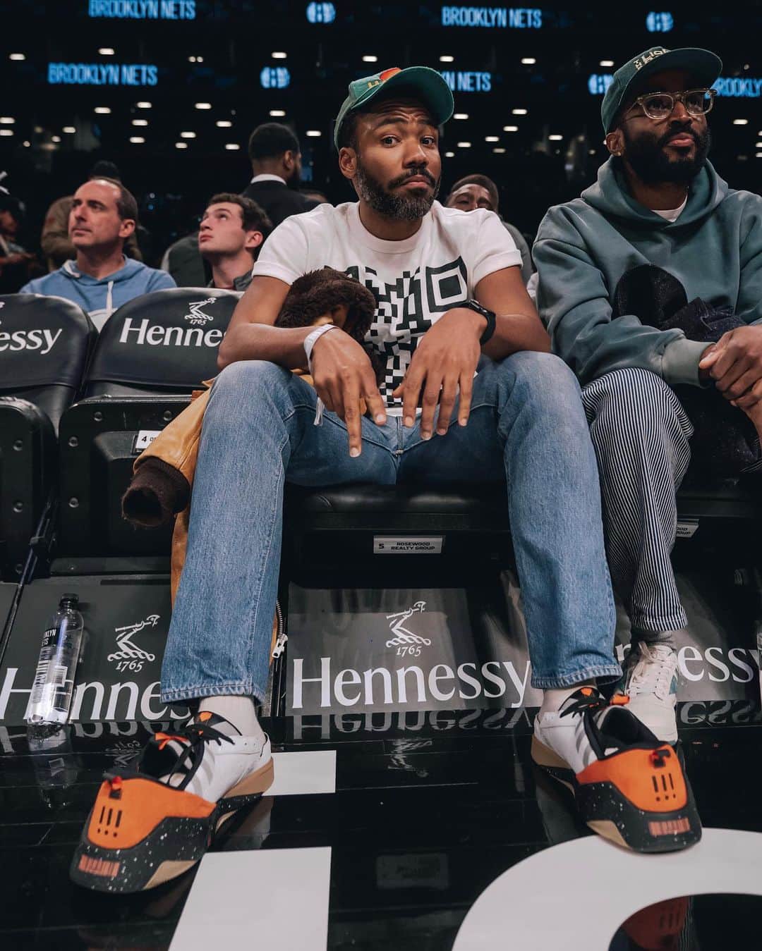 Nice Kicksさんのインスタグラム写真 - (Nice KicksInstagram)「Childish Gambino brought out the @mschf BWD sneaker that can be worn both forward and backward at the Nets game tonight 👀🤔 LINK IN BIO for more info 📲」4月8日 9時51分 - nicekicks