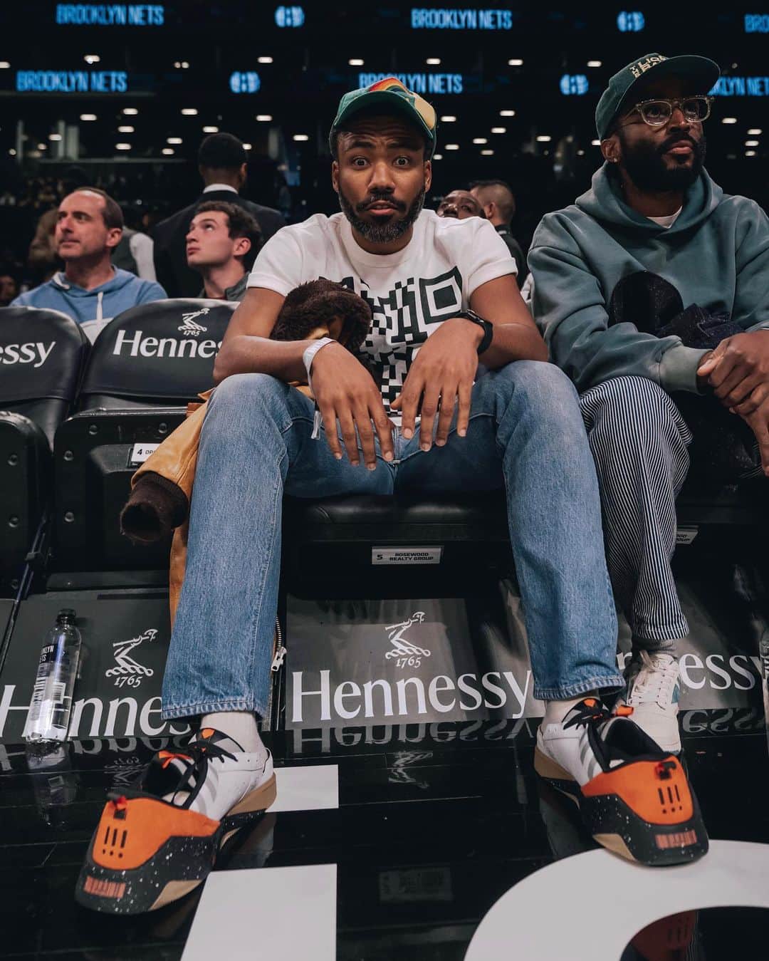 Nice Kicksさんのインスタグラム写真 - (Nice KicksInstagram)「Childish Gambino brought out the @mschf BWD sneaker that can be worn both forward and backward at the Nets game tonight 👀🤔 LINK IN BIO for more info 📲」4月8日 9時51分 - nicekicks