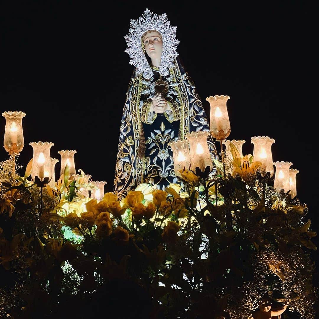 JJ.Acunaのインスタグラム：「Hope everyone’s having a great long Easter weekend! Here’s some photos from my ancestral home, Panay. The first two images are photos of our family’s Mary statue- which always ends the yearly procession of 41 figures on Good Friday. The Mary is from Spain and has been with us for over a hundred years. The latest iteration of her dress was created in the late 90s / early 00s by the late great couterier, Aureo Alonzo. #lifeofjj #shotoniphone」