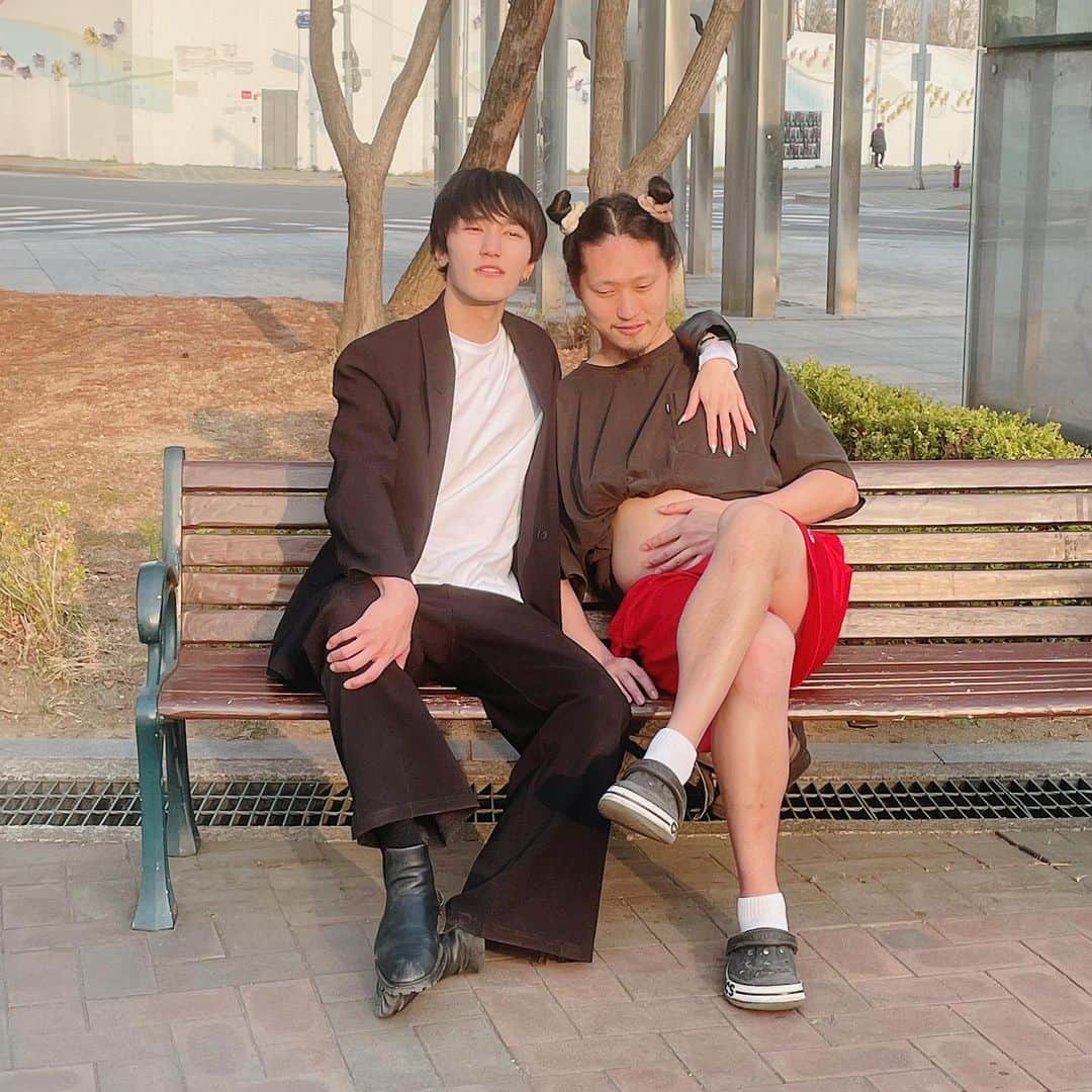 ISSEIさんのインスタグラム写真 - (ISSEIInstagram)「@crazy_greapa Another great memory! Let's meet up next time when we are both even bigger! Thank you! 또 하나의 멋진 추억이 생겼어요! 다음에는 서로 더 큰 모습으로 만나요! 🤩  #korea #sigma #sigmagirl」4月8日 10時52分 - issei_0806