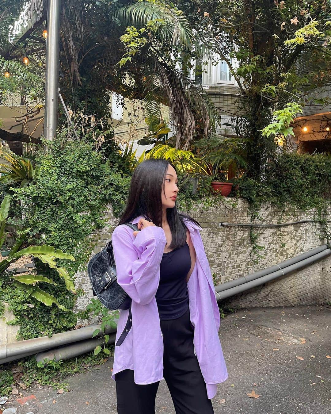 林映唯のインスタグラム：「春天的顏色🍬 1 or 2?」