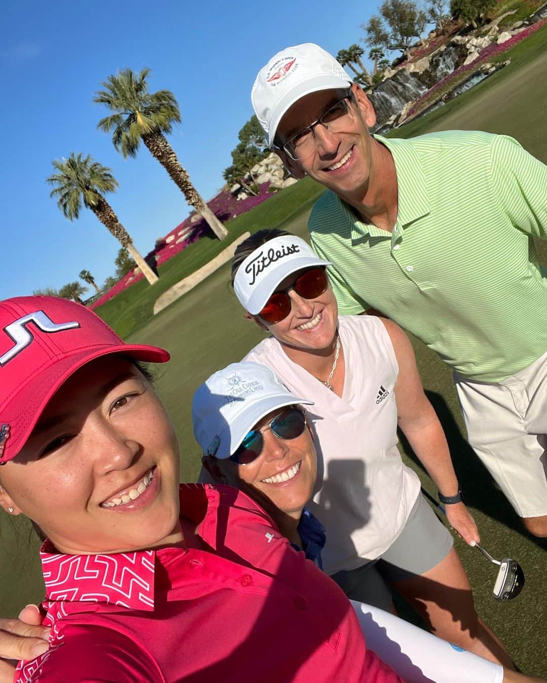 ケリー・タンのインスタグラム：「Week off well spent with some of my favorite humans ❤️ • • • #HostFamily #LaQuinta #KTWeekOff #FunTimes #Golferholic #Golf #GreatCompanies #TeamJL #TeamDuca」