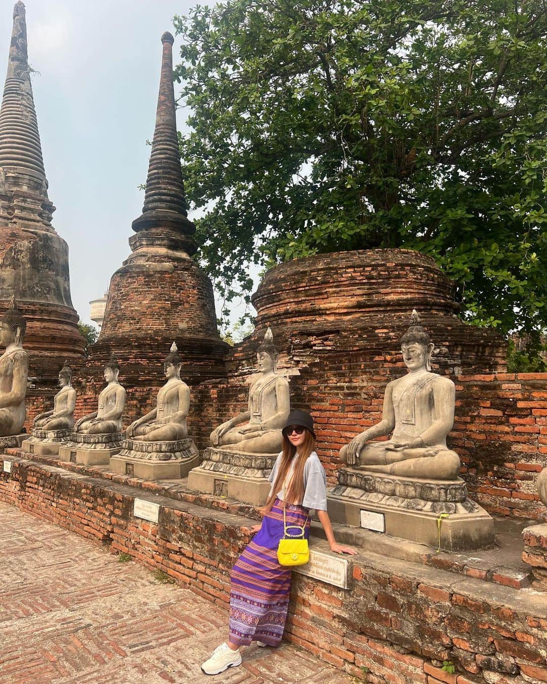 koyuさんのインスタグラム写真 - (koyuInstagram)「I went to Thai by myself for sightseeing🇹🇭✨💕 it was pretty good experience😘 the eighth photograph she wanted to get money from me so I learned culture of Thai 👀✨ my outfit was so funny🤭🤭🤭 . #thai #thailand🇹🇭 #thailand」4月8日 12時53分 - koyu1215