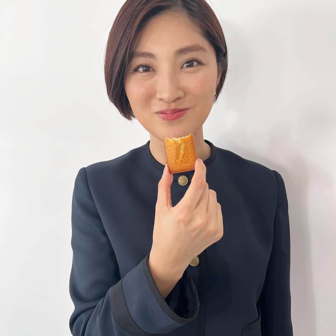 岩本乃蒼のインスタグラム：「⁡ 集英社オンラインで 特集を組んでいただいています💻 ⁡ 「Audire」にたずさわるアナウンサー数人で 〜心地よいわたしをまとう〜 と題し アパレル、仕事やプライベートまで それぞれ2本ずつ記事にしていただきました ⁡ 私自身はAudireに携わるなか見えてきた 新しいことにチャレンジするやりがい、 休職のこと、防災減災への思い いろいろとお話しさせていただきました ⁡ 郡司アナの記事には 思い出のフィナンシェのおはなしも。 ぜひチェックしてみてください🍀 #Audire #ntv_product ⁡ ⁡ ⁡ “Audire”=アウディーレは 日本テレビアナウンサーの声からうまれた アパレルブランドです @Audire_official」