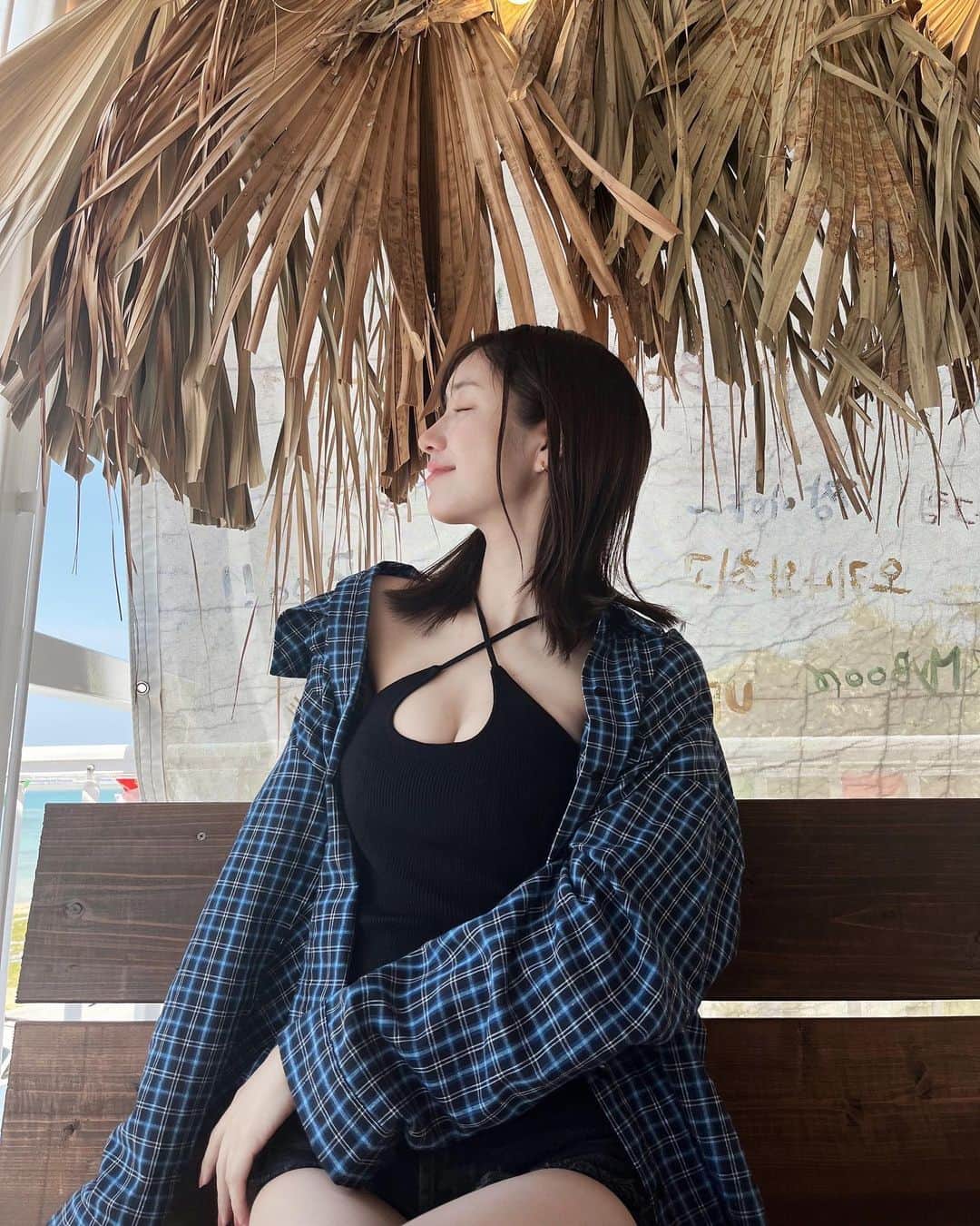 荒山みなみのインスタグラム：「🪼♡ 親知らず抜いて、初日余裕じゃん！ と思ってたのに2日目から腫れるわ痛いわ なめてた。引きこもってサンブレイクやる。」
