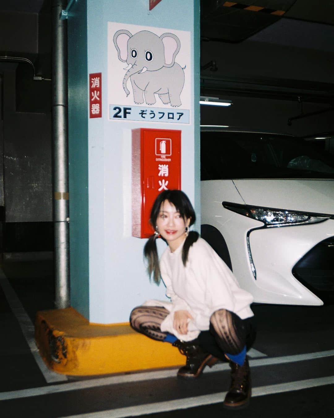 北野美奈さんのインスタグラム写真 - (北野美奈Instagram)「#film #mina season #spring 🍡🥧🍭🍰 .  environmental setting by me.  #桜 #parking #cherrybloosams #museum #上野 #japan #sightseeing #travel #nyc #hanami #photolocation #recomendaciones #tokyonationalmuseum #twintail #pants #tokyotokyo #北野美奈」4月8日 13時53分 - mina.happy320