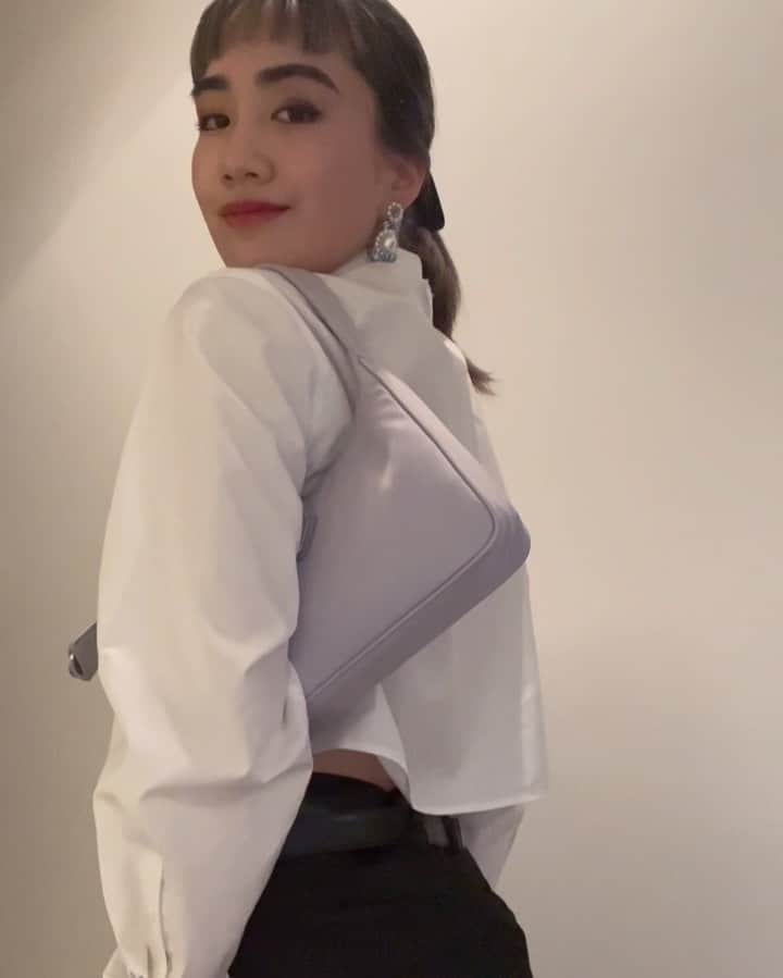 渡邉香織のインスタグラム：「Love you @prada 😘 Heading to the event!」