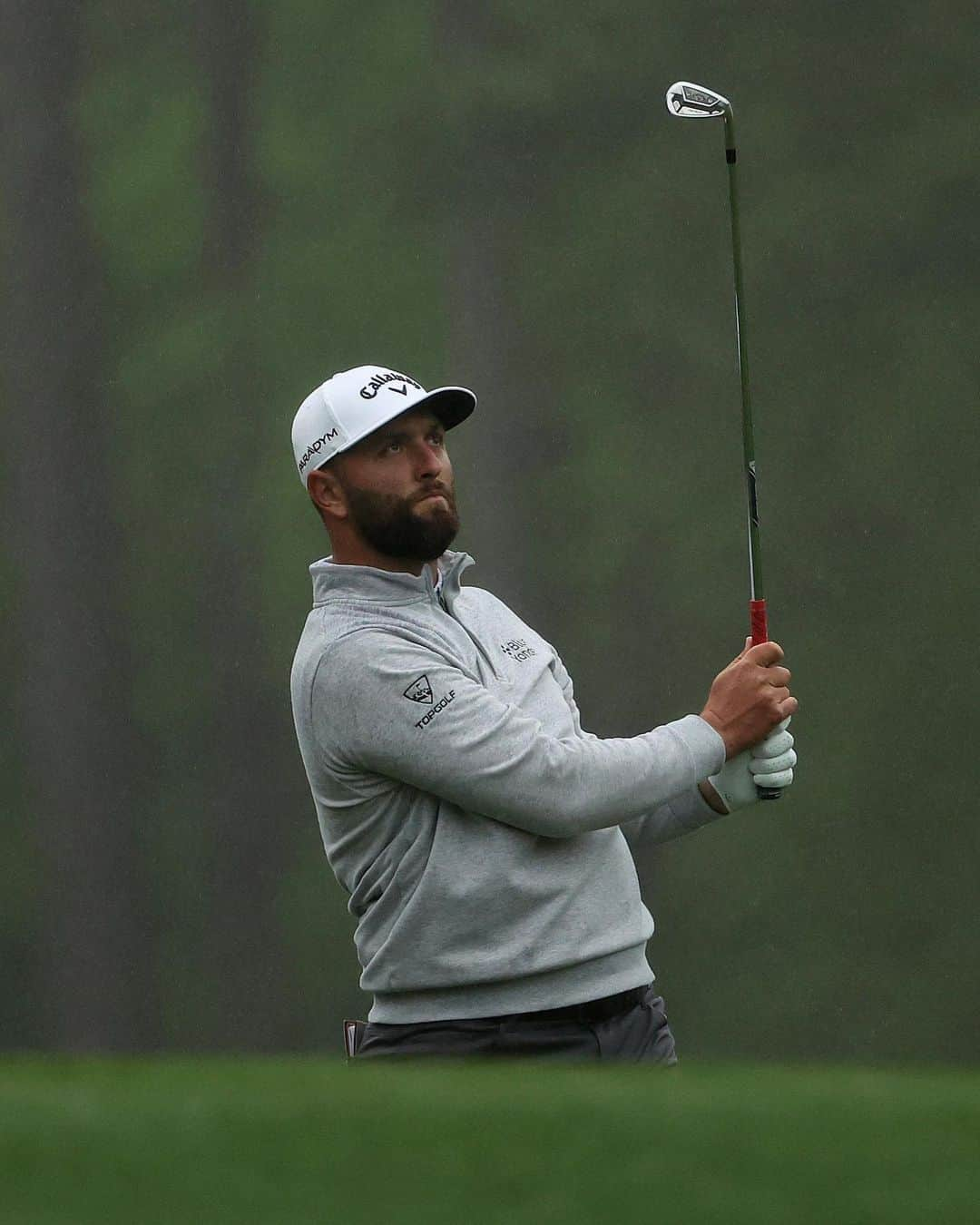 PGA TOURさんのインスタグラム写真 - (PGA TOURInstagram)「Battling through the elements.  @JonRahm closes out his second round just two shots off the lead at #theMasters」4月8日 23時53分 - pgatour