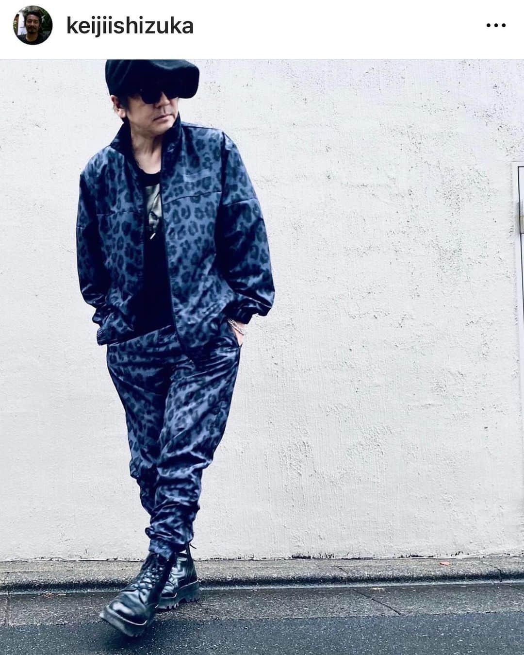 月に吠える。のインスタグラム：「石塚くん 近々、東京で会いましょう。  #石塚啓次  #BUENAVISTA #yoiyoigion」