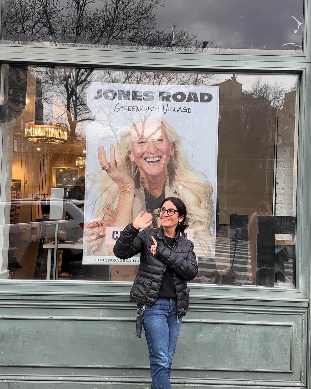 ボビー・ブラウンのインスタグラム：「Shout out to the newest @jonesroadbeauty @jonesroadbeautyflagship store Greenwich Village located on Greenwich Ave and Charles Street」