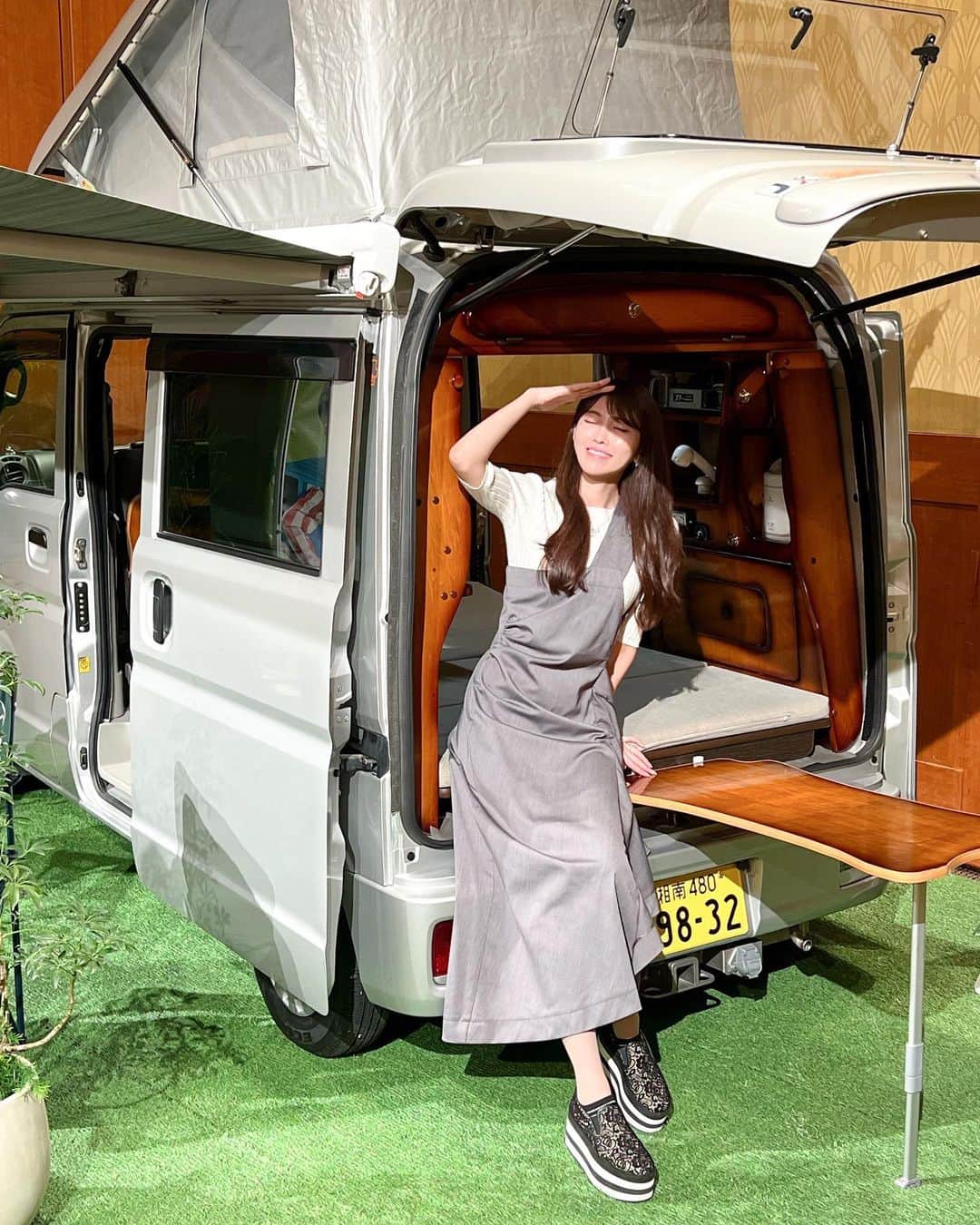 清水愛美さんのインスタグラム写真 - (清水愛美Instagram)「『走る別荘!車中泊の旅』記者発表に行ってきました🚗💕  ロバートの馬場さんが 車中泊をしながら色んな料理を作って 自由きままに旅をする番組🫶💕  実際に登壇されて 手慣れた手つきで料理をされていました🫶✨ アボカドとたらこのワカモレ〜🥑 実際にそのメニューを試食させていただいたのですが美味しかったなぁ💓💓  『走る別荘!車中泊の旅』 4/14(金)BS-TBSにてよる9時スタート🌸 TVerでも配信されますよ❣️ 他にも色々なメニューも出てくるので 楽しみです👏💓💓    #PR #車中泊の旅 #ロバート馬場ちゃんレシピ #ロバート馬場 #馬場裕之 #車中泊 #車中泊旅 #車中泊飯 #車中泊ごはん #キャンプ　#キャンプ飯 #キャンプ飯レシピ」4月8日 16時15分 - manami_s0902