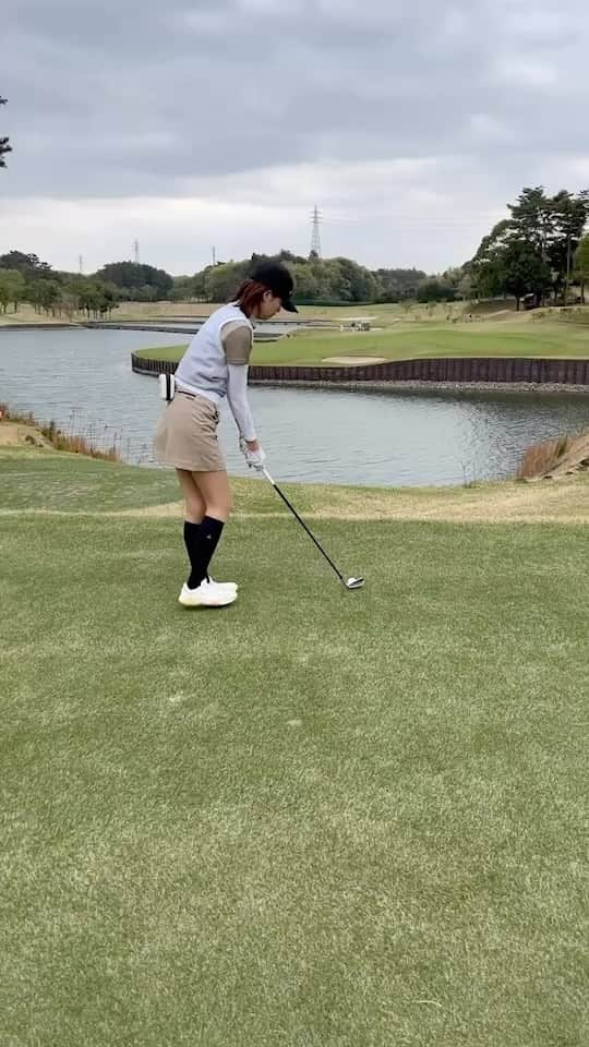 乙幡紗紀のインスタグラム：「嬉しくてつい、こういう事もあります🥹♥️ #golf#golfgirls #golfswing #golfstagram #golfwear  #ゴルフ#ゴルフ女子 #ゴルフウェア #ゴルフスイング  #romaro#ロマロ #1piu1uguale3 #1piu1uguale3golf」