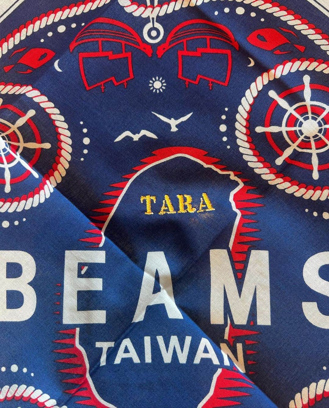 設楽洋さんのインスタグラム写真 - (設楽洋Instagram)「BEAMS台湾のスタッフ達が作ってプレゼントしてくれた❣️ 愛が溢れてて嬉しいなぁ〜😂 @beams_taiwan @beams_official #ビームス台湾」4月8日 16時38分 - taracyan3