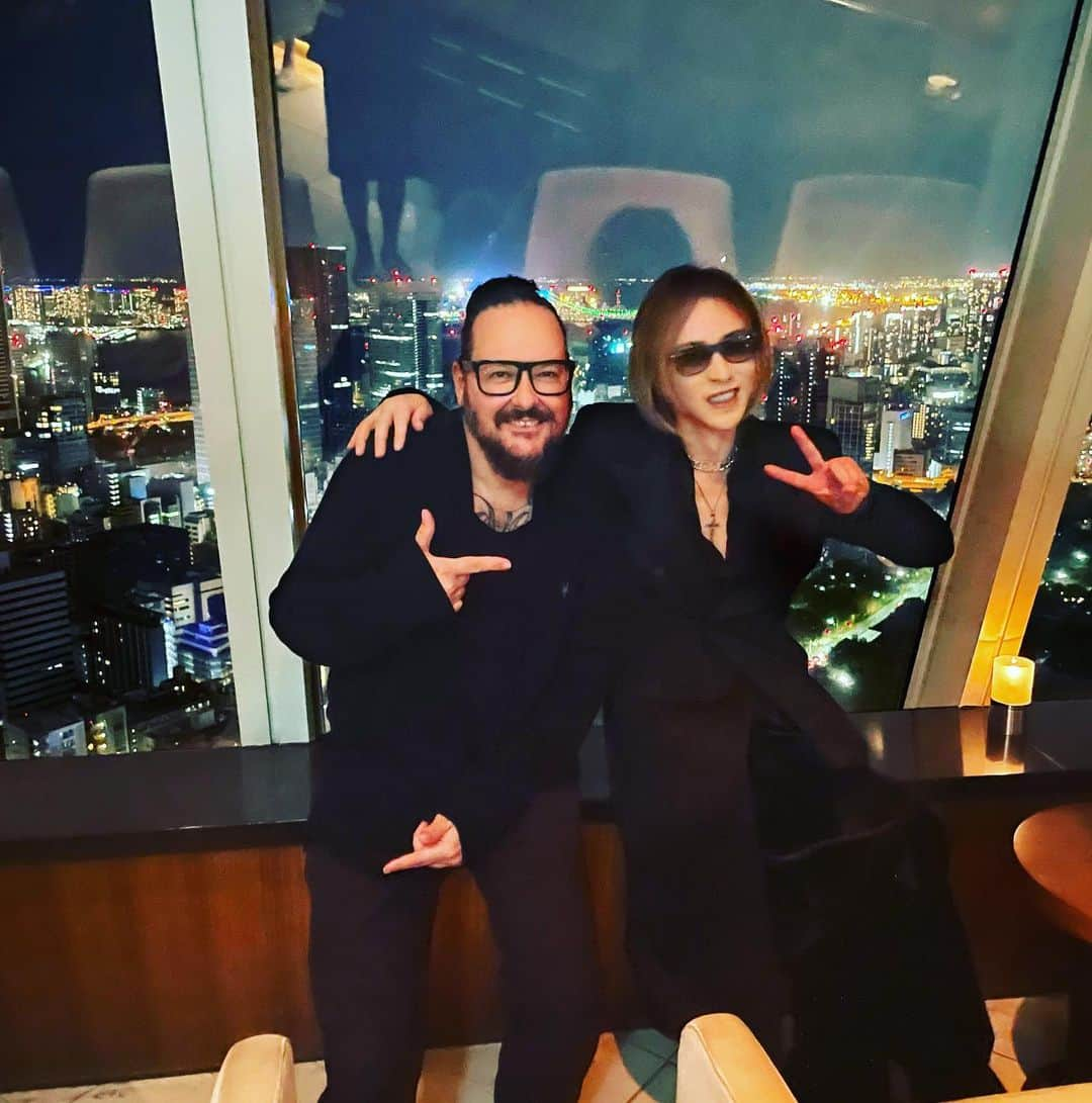 YOSHIKIさんのインスタグラム写真 - (YOSHIKIInstagram)「I went to Knotfest, they were all amazing. My friend Jonathan from Korn and I had a wonderful dinner after the show. Amazing vocal, amazing band, Korn rocks! Slipknot rocks too!  Yoshiki  @officialjonathandavis @korn_official @slipknot @knotfest @rayluzierkorn @munky_korn @brianheadwelch @104hiketa @thelastrockstars #korn #slipknot #knotfest #yoshiki #jonathandavis #thelastrockstars #xjapan」4月8日 16時57分 - yoshikiofficial