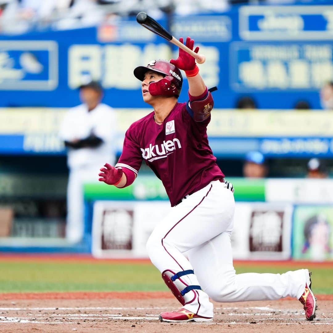 東北楽天ゴールデンイーグルスさんのインスタグラム写真 - (東北楽天ゴールデンイーグルスInstagram)「⚾️  ⚾️M 5-4 E⚾️ 2点ビハインドの8回にフランコ選手が2号逆転スリーラン‼️‼️ しかし直後に逆転を許してしまい手痛い敗戦。 伊藤茉央選手、安樂選手、宮森選手が1回無失点の好投👍🏼 打っては3回に炭谷選手が一時同点とする1号ソロ🔥 小深田選手と山﨑選手が揃って2安打の活躍👏🏼👏🏼  #鷲が掴む #rakuteneagles #マイケルフランコ #小深田大翔  #伊藤茉央 #炭谷銀仁朗 #安樂智大 #山﨑剛 #宮森智志」4月8日 17時50分 - rakuten_eagles