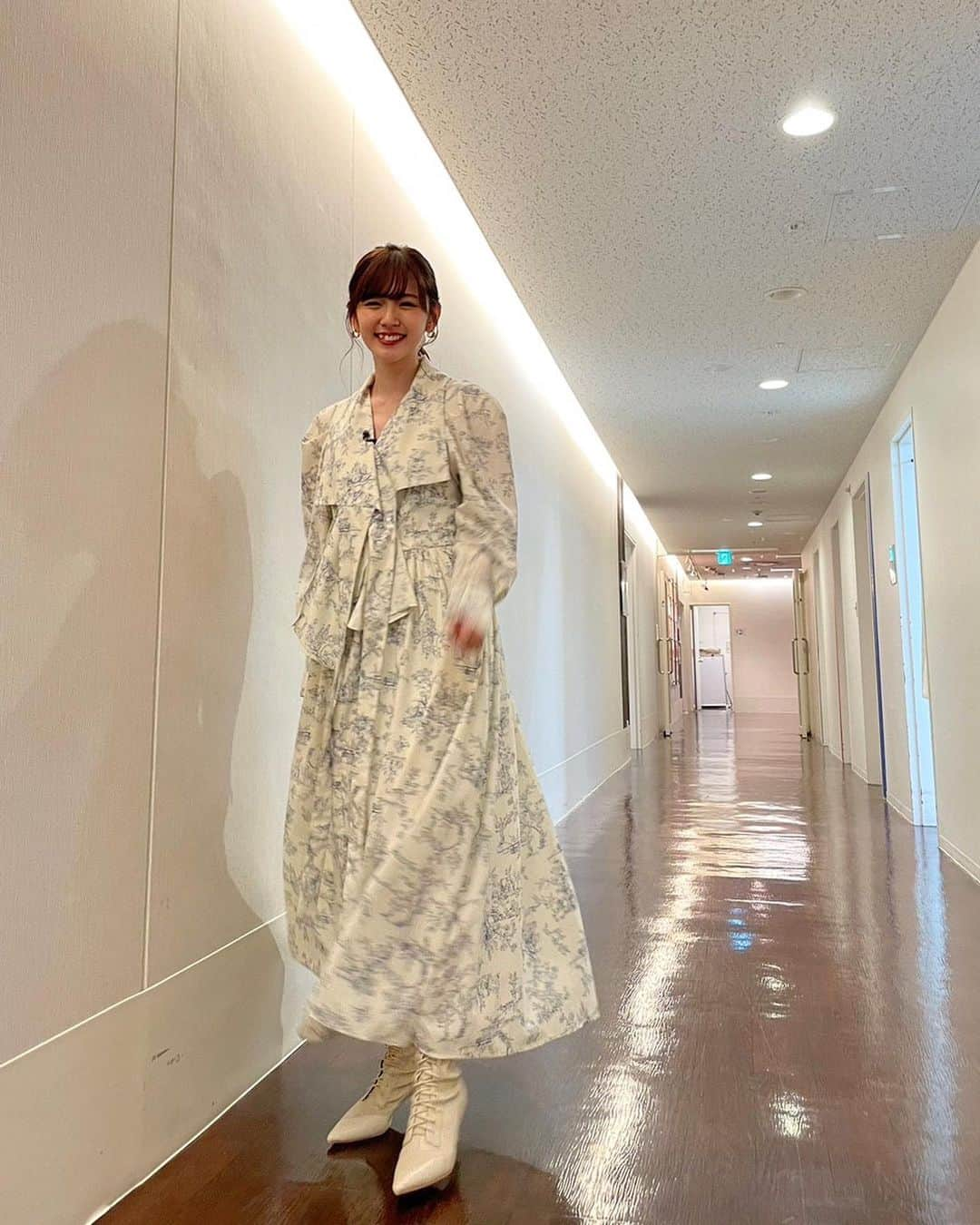 鈴木愛理さんのインスタグラム写真 - (鈴木愛理Instagram)「✴︎ #アニソンでしょでしょ 衣装たちまとめました😊✌️ ⁡ 🤍深愛/ #水樹奈々 さん one-piece @teki_atelier ring @e.m.__official ⁡ 💜マイフレンド/ #ZARD さん check jacket,check skirt @aula.aulaaila_official ear cuff  @duedonne.jewelry silver ring @yoaa.official silver ring @ginjewelrytokyo  silver ring @agu_accessories   @higashiyamapr boots  @charleskeith_jp ⁡ 💛祝福/ #YOASOBI さん tulle dress,tulle skirt @shiroma_official skirt @aoiwanaka.official ear cuff @duedonne.jewelry   @higashiyamapr ring @agu_accessories boots @yelloshoes_official  #自撮りを載せるの久々でソワソワ」4月8日 17時55分 - airisuzuki_official_uf