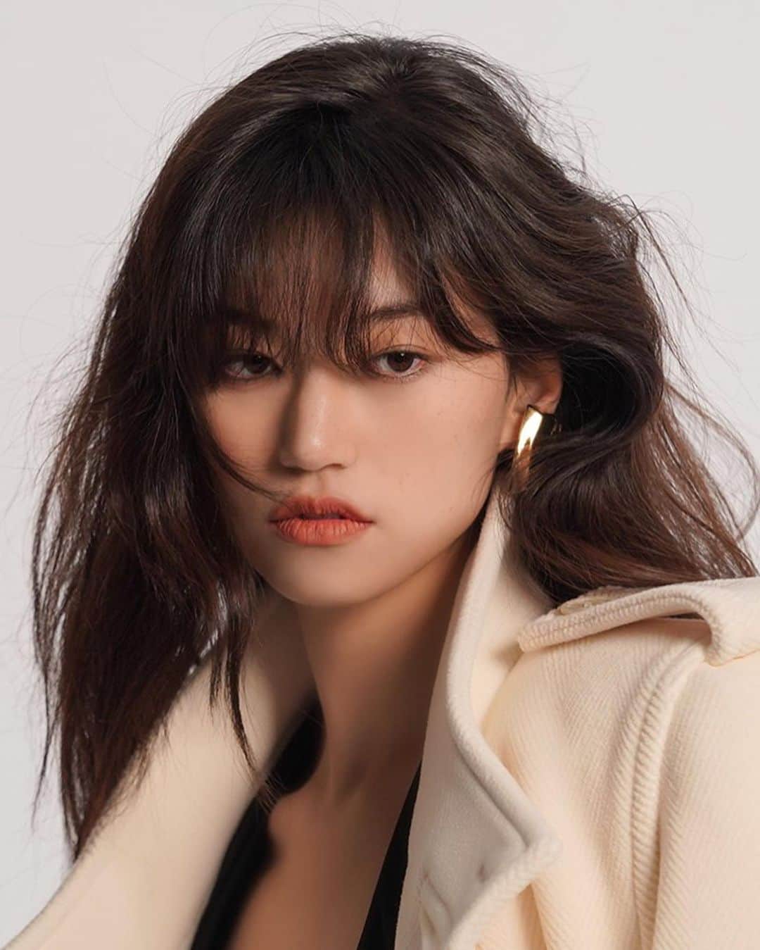 キム・ドヨンのインスタグラム：「Bazaar Magazine Photoshoot Behind」