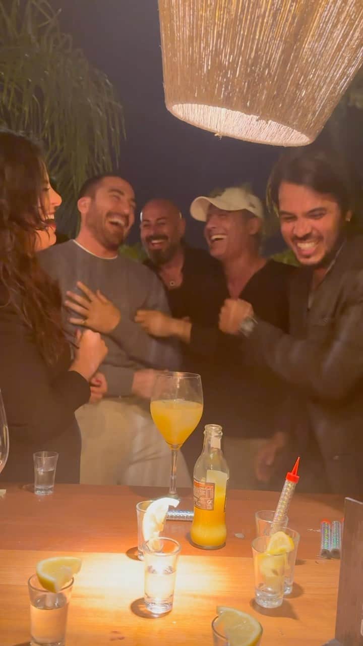 ミゲル・エンジェル・シルベストレのインスタグラム：「La alegría de Triana y el duende del señor Junco y su familia @pitingo @ivan_carpio_flamenco @jose.gcarpio  @lolaechepares y muchos mas」