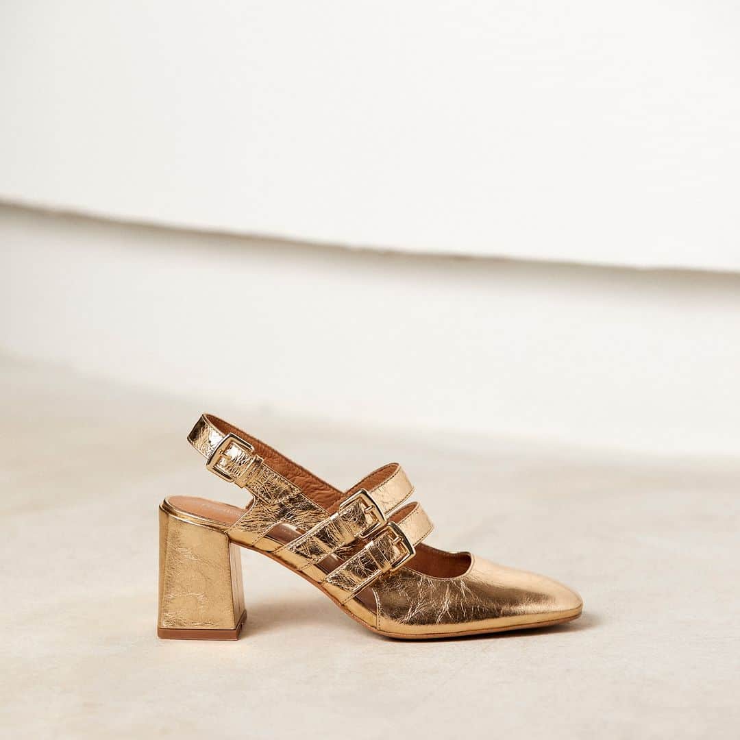 メローイエローパリさんのインスタグラム写真 - (メローイエローパリInstagram)「Forme : Slingback. Coloris : Gold. Talon : 7,5cm. Ornela, elle a tout pour elle 🫶  📍 Fabrication au Portugal  #mellowyellowparis #shoes #chaussures #slingback #shoeslover」4月9日 1時00分 - mellowyellowparis