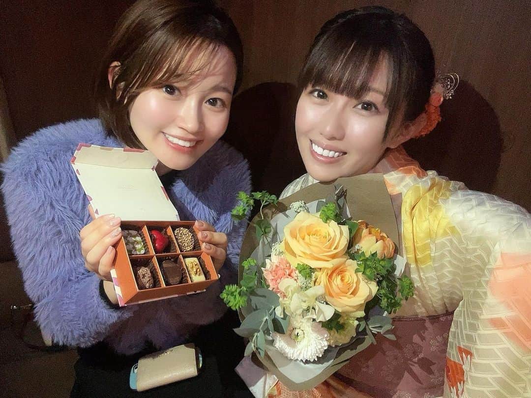 藤井舞のインスタグラム：「お友達の真緒ちゃんが猫専門の動物病院を浦和にオープンしました✨ すごすぎる👏🥹  スタッフは猫が大好きな女性だけで構成されていて、飼い主さんが不安に思っている点についてしっかりと丁寧にお話を聞いていただけるそうです☺️  お近くの方、まずは愛猫ために健康診断をぜひ🐈🐾  ◾︎ねこのクリニック浦和 埼玉県さいたま市浦和区高砂3-7-2 　さくら草ビル1F 048 789 7451」