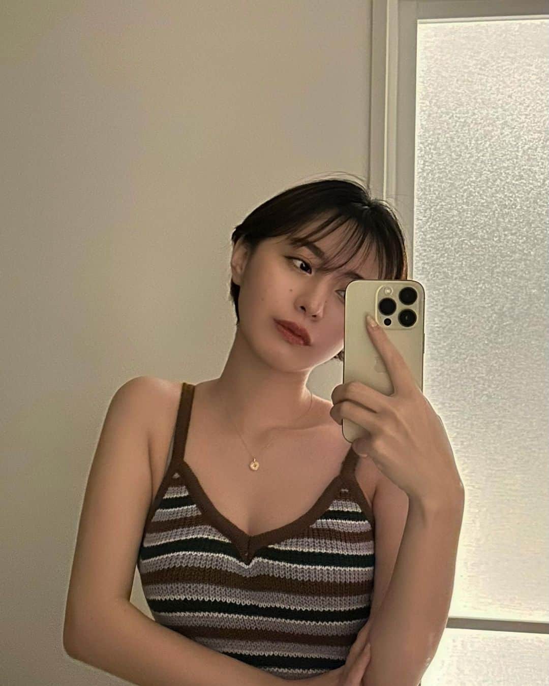 MIORIのインスタグラム：「春夏服いっぱい買ったから着るのたのしみ✌︎🤍  冬で蓄えた二の腕を絞らなきゃいけない、、、😁😁  フルメイクしたのにスーパーにしか行かなかったので せめて自撮りしといた🤳」