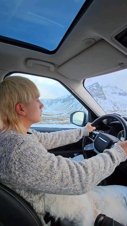 蔡常勇のインスタグラム：「8天2000多公里4000塊的冰島自駕遊🚙 我本身就蠻愛開車，冰島路上有各種不一樣的景色，不管怎麼開都不會無聊😋 #Iceland」