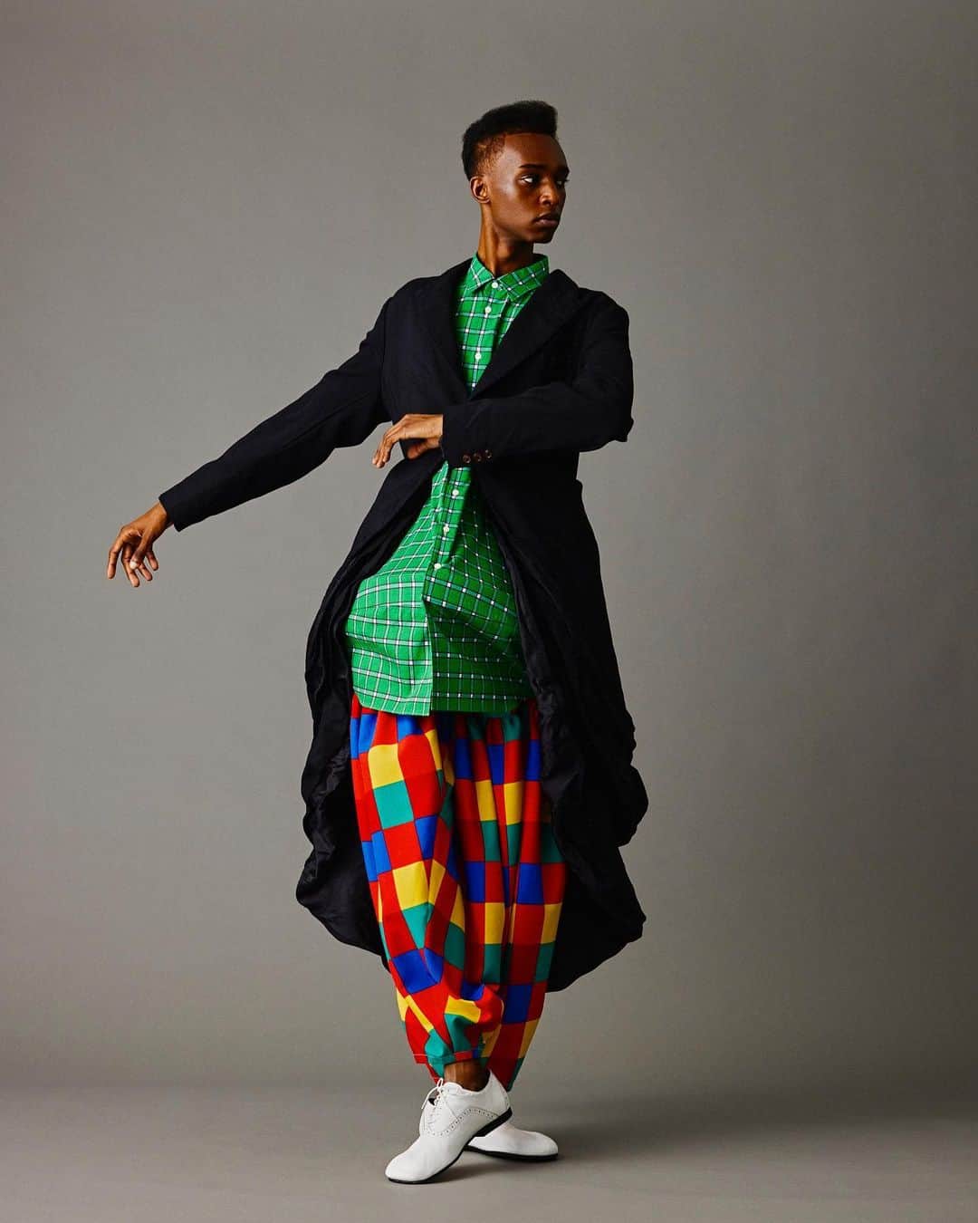 コム・デ・ギャルソンのインスタグラム：「@mapsworld_kr Photographer: @tetsuya_maehara Stylist: @masahiro_hiramatsu Hair&Make: @ken_yoshimura Models: @woonoow @mohamed.azhari.ahmed All clothes Comme des Garçons HOMME PLUS SS23」