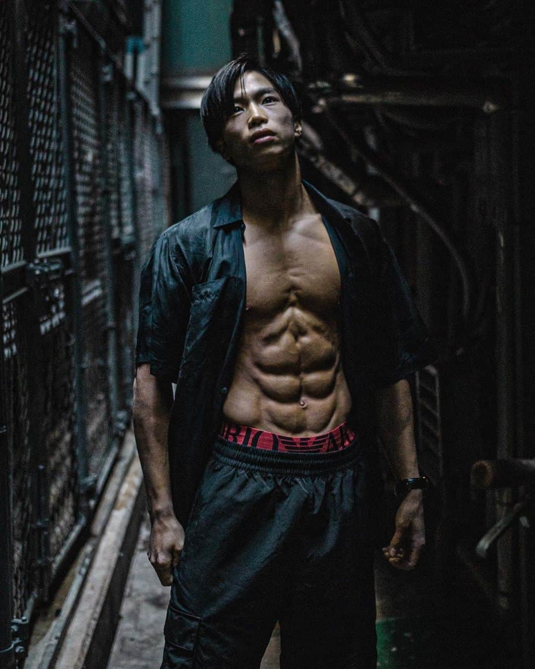 梶原颯のインスタグラム：「1.5年前💪😎  #筋肉　#workout #fitness #fitnessmotivation  #abs #absworkout  #abstraction  #腹筋　#腹筋男子  #photo  #model #actor  #training #減量　#bodymake  #bodybuilding #japan #philippines  #thailand  #protein #workoutmotivation #胸筋　#上腕二頭筋  #首」