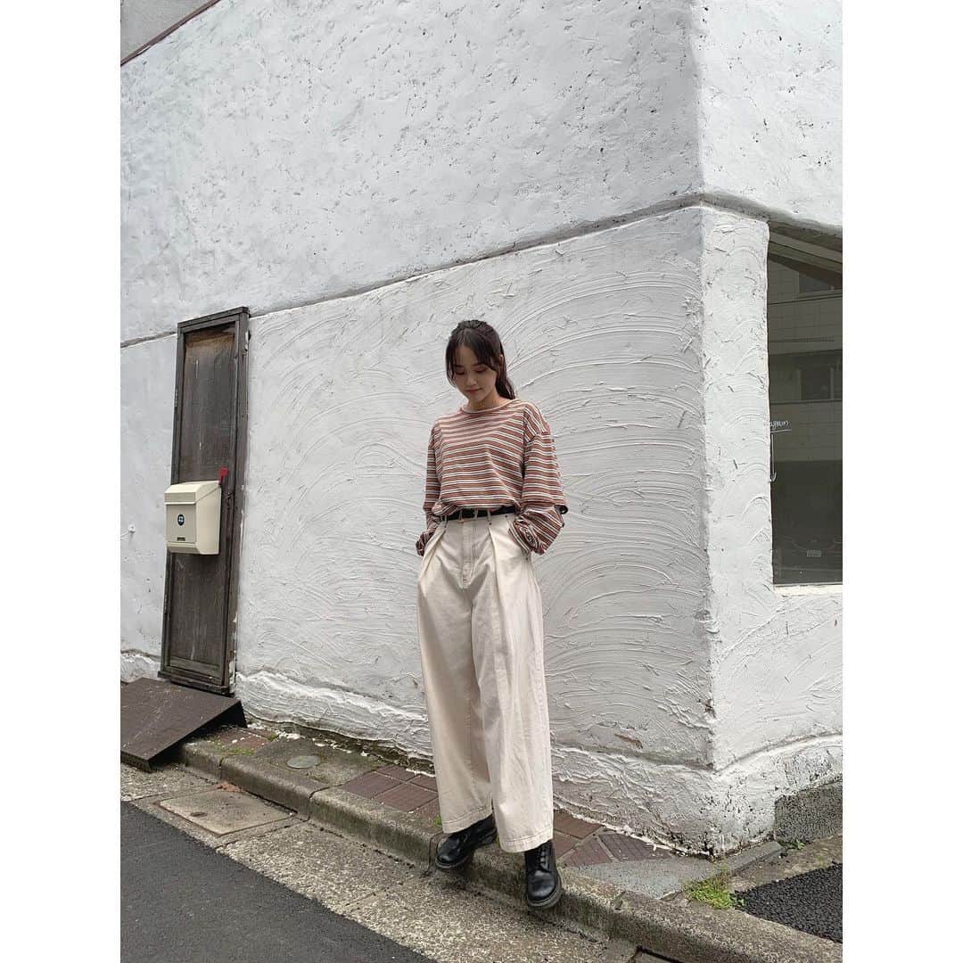 遠藤瞳のインスタグラム：「届くの楽しみにしてたボーダーちゃん🧡🖤  #fashionpost #instastyle #fashionlover #fashiondiary #fashion #fashionista #fashionaddict #fashions #fashionblogger #ootd #outfit #ファッション #コーデ #コーディネート」