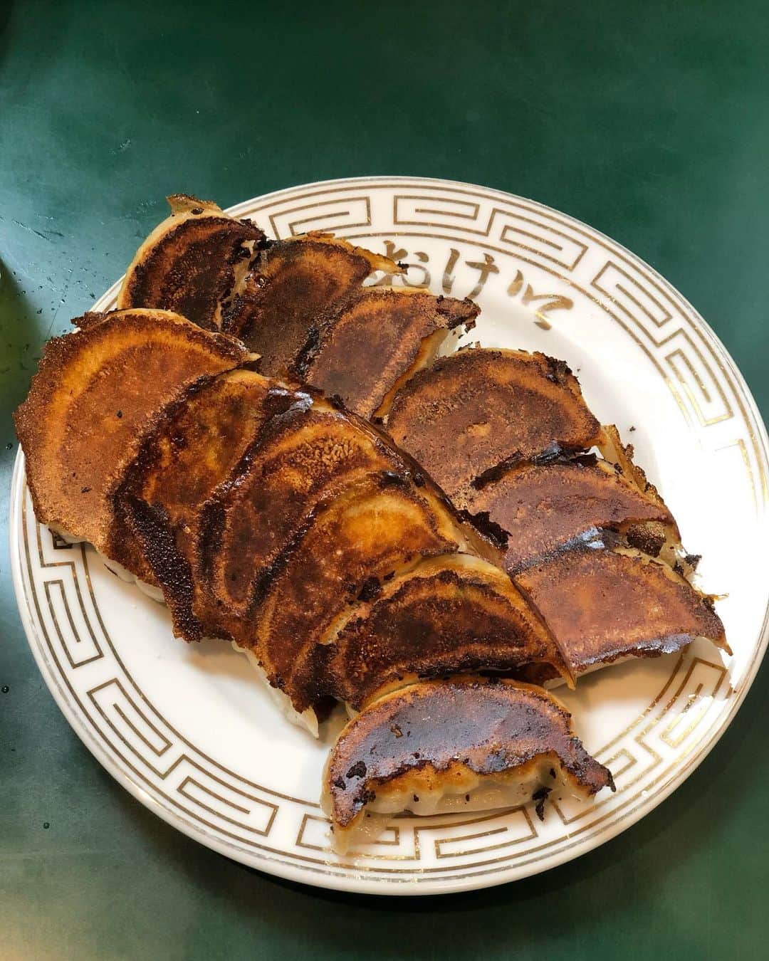 しなしさとこのグルメインスタ