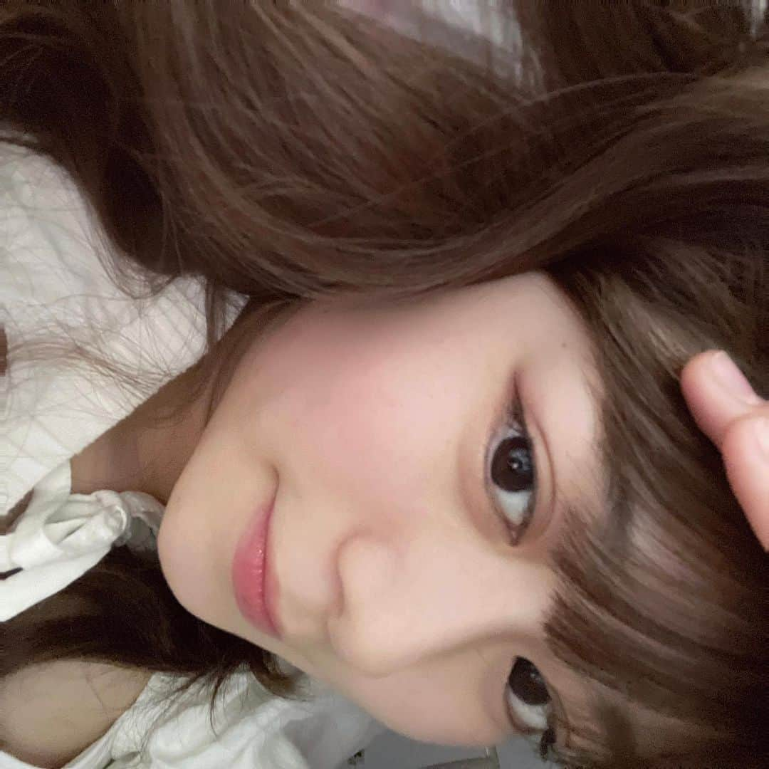 熊谷真里（まりくま）さんのインスタグラム写真 - (熊谷真里（まりくま）Instagram)「⁡ ⁡ ナチュラルも好きでいてね😶🤍 珍しく裸眼です〜〜〜 ⁡ ⁡ ⁡ 先日お肌のメンテナンスで @thesame_shibuya さんへ 行ってきました♡ いつも有難うございます！！ ⁡ ⁡ ⁡ ⁡ ⁡ ⁡ ⁡ いつもいいね＆コメントありがとうございます🧸🎀 ⁡ ⁡ ⁡ ⁡ #まりくま #POP #Popteen #裸眼 #裸眼メイク #ナチュラル #ナチュラルメイク #ぱっつん前髪 #パッツン前髪 #モカブラウン #ブラウンヘア #thesame #instalike #instagood」4月8日 20時20分 - maritsupe0208