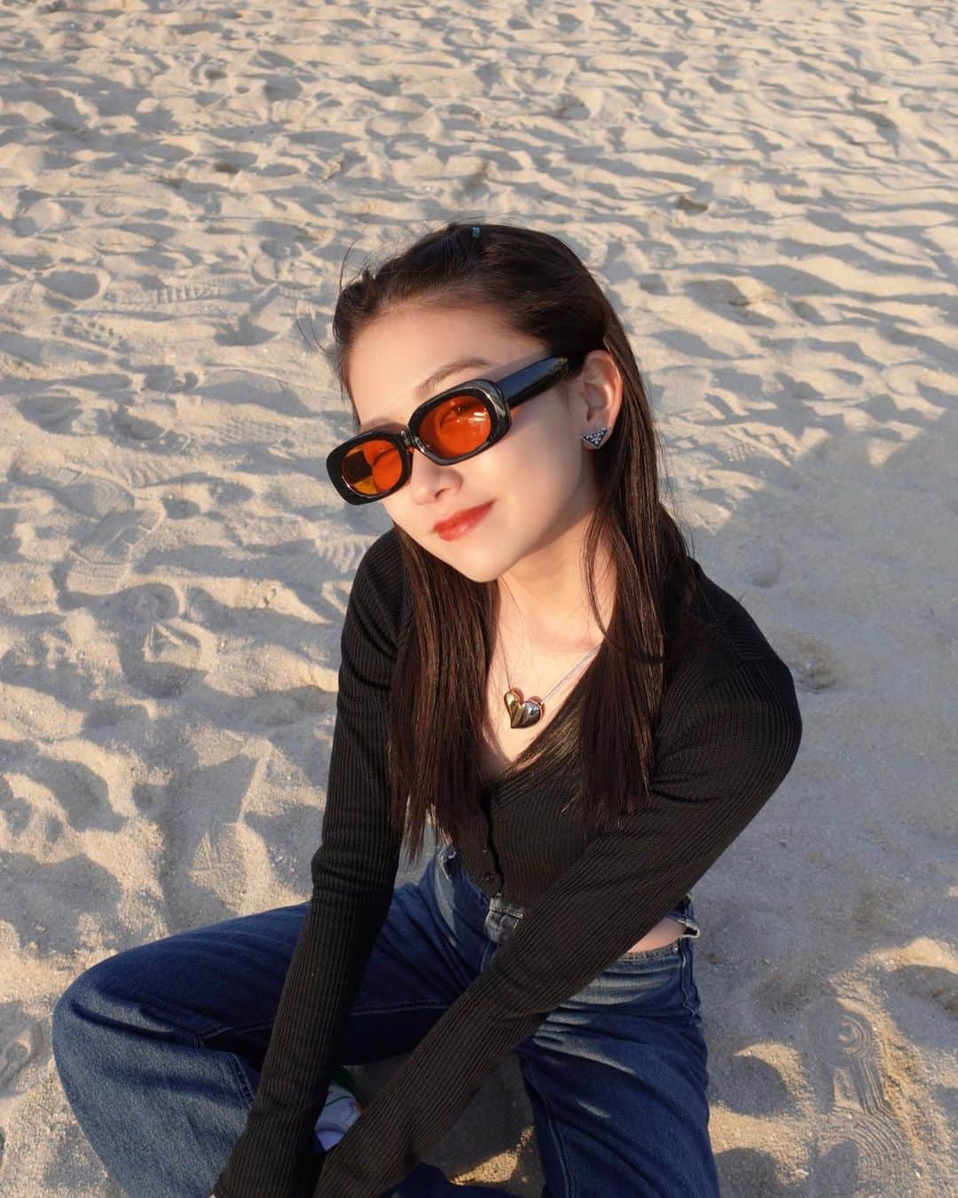 水戸由菜さんのインスタグラム写真 - (水戸由菜Instagram)「・ 🌊🧡  誕生日沖縄旅行3日間楽しかった^^ れんと沖縄で初めて出会って誕生日に沖縄連れてってもらえて嬉しかった  また行きたい🌺  tops: @aclent_official  denim: @evris_official  sunglasses: @sly_official  necklace: @sly_official  cap: @newerajapan」4月8日 20時48分 - yuna_3047
