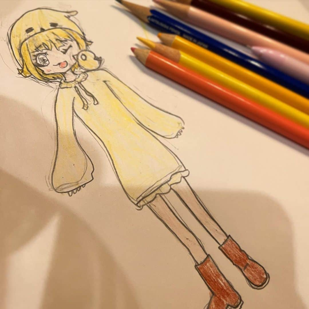 安倍吉俊さんのインスタグラム写真 - (安倍吉俊Instagram)「長女10歳がヒヨコの擬人化キャラを描きました。一枚ごとに成長してる」4月8日 21時01分 - abfly