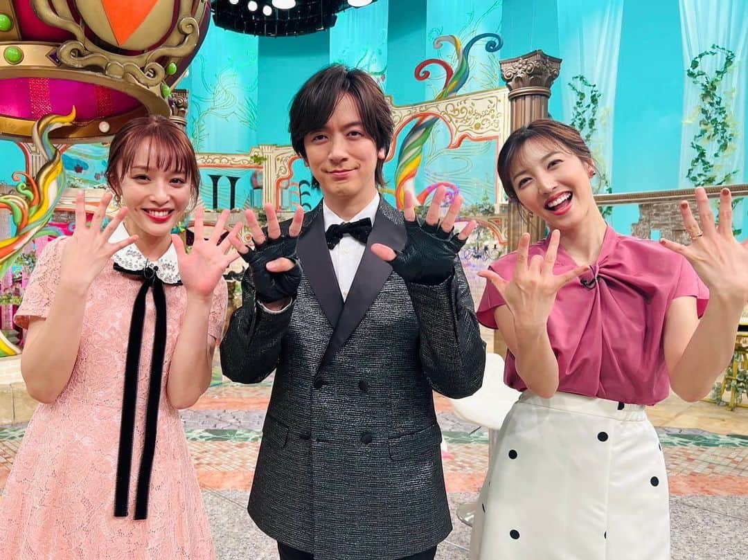 小澤陽子さんのインスタグラム写真 - (小澤陽子Instagram)「🧁  我らが国王！ みんな大好き！ DAIGOさん！🎸🎤🔒🎼🌹🍽 45回目の𝐻𝐴𝑃𝑃𝑌 𝐵𝐼𝑅𝑇𝐻𝐷𝐴𝑌🎉  4 ドゥアイズ(現６番人気) 5 ハーパー(現３番人気) か…ありそう！！(#桜花賞) 果たして。  #おめでとうございます㊗️ #明日当たりますように #夜遅い時間ですが #馬好王国みてね #皆さんの買い目は？  ※一部地域除く😭😭🙏🏻」4月8日 20時57分 - yoko.ozawa729