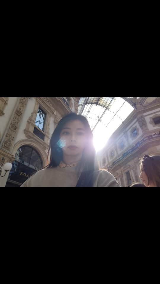 ハン・ウンソンのインスタグラム：「#italy  #Milan  #Milano #travel  #밀라노  #이탈리아 #여행 #일상  #데일리」