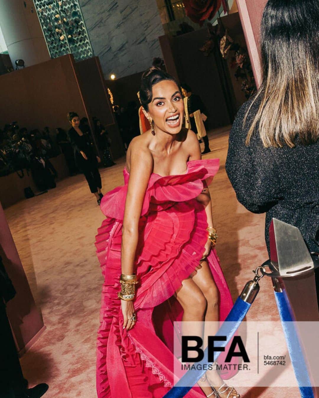 Diipa Büller-Khoslaのインスタグラム：「Still thinking about the most surreal week in Mumbai last week. ❤️ Memories. Friendships. Hard work. #photodump  1. Outtakes of my red carpet moment at @nmacc.india captured by @rowben_  2. Brainstorm session with my personal brand team  3. A moment while shooting for 2 cover 4. Mom & Dad night out to visit the @dior x @chanakya.school art exhibition  5. The photocall of the iconic @dior show at the Gateway of India 6. Fairy godmother @priya_tanna and her crew ❤️ 7. A moment with my dearest @manishmalhotra05  8. The indian paps 😂 9. Force of nature & my love @ggpanther  10. Afterparty bhangra c/o @lizakoshy @olegbuller @nankhosla」